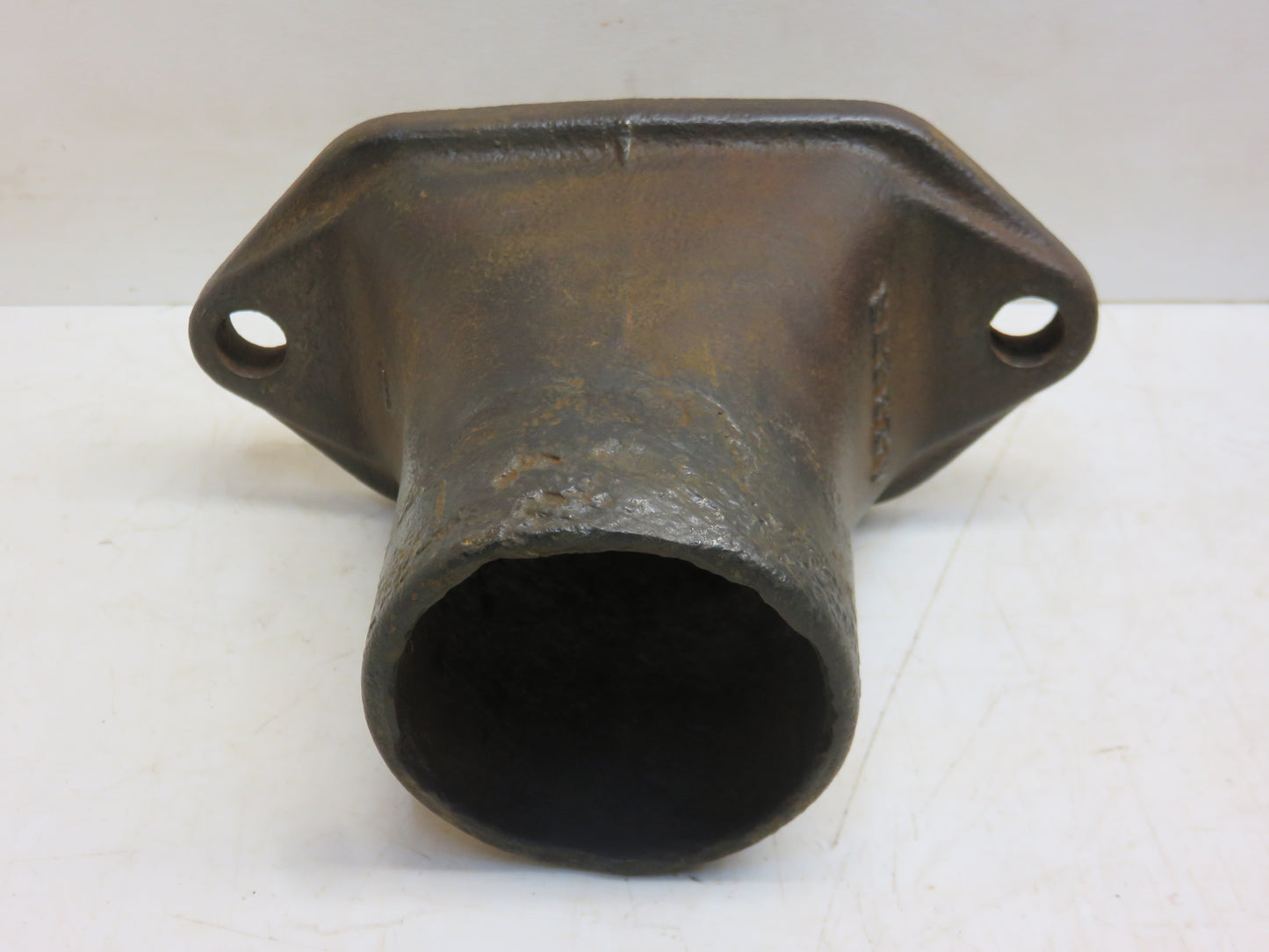 A2327R John Deere Cylinder Head Water Inlet For A, AR, AO