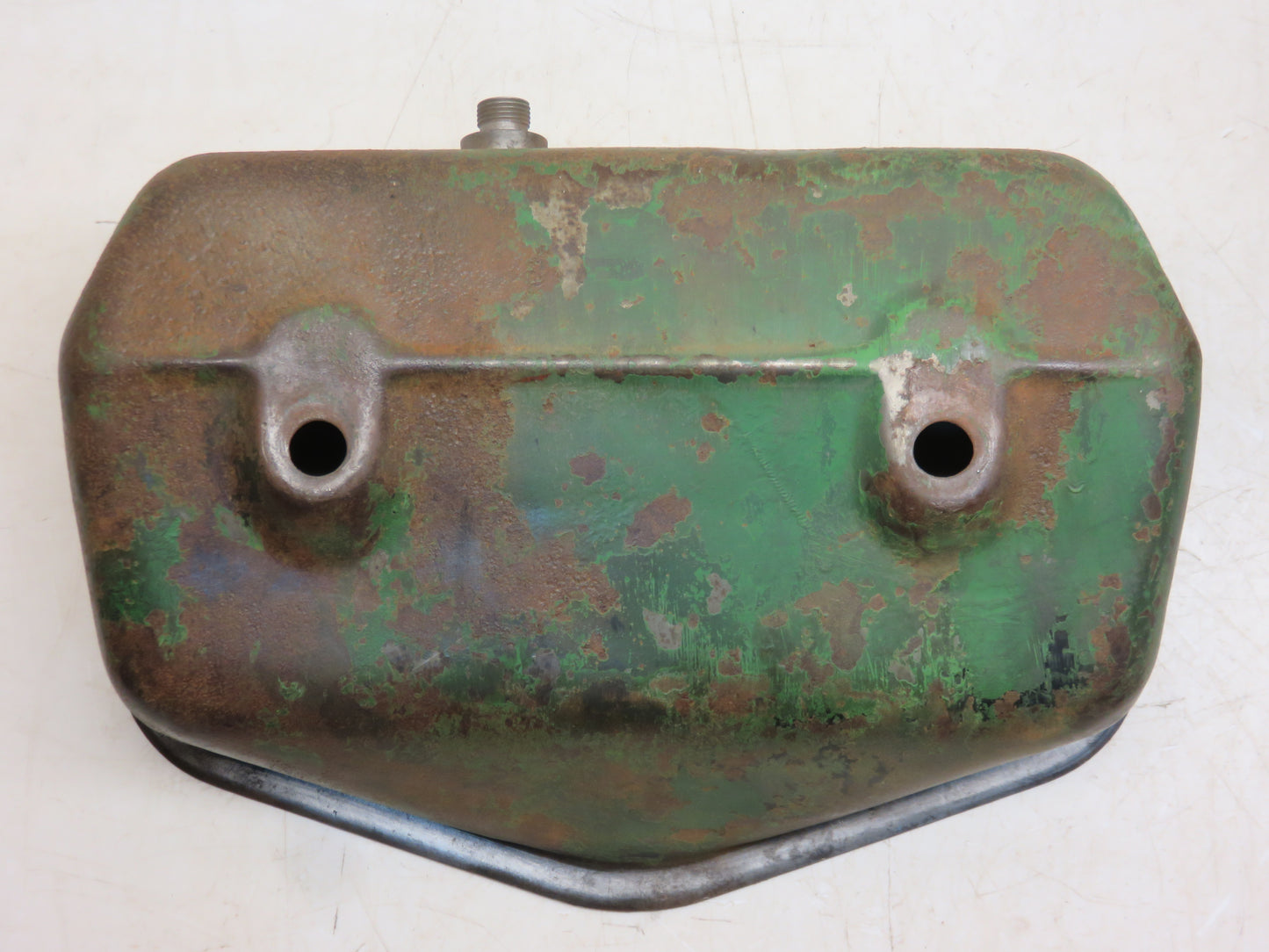 AA4016R John Deere Valve Cover For A, AR, AO