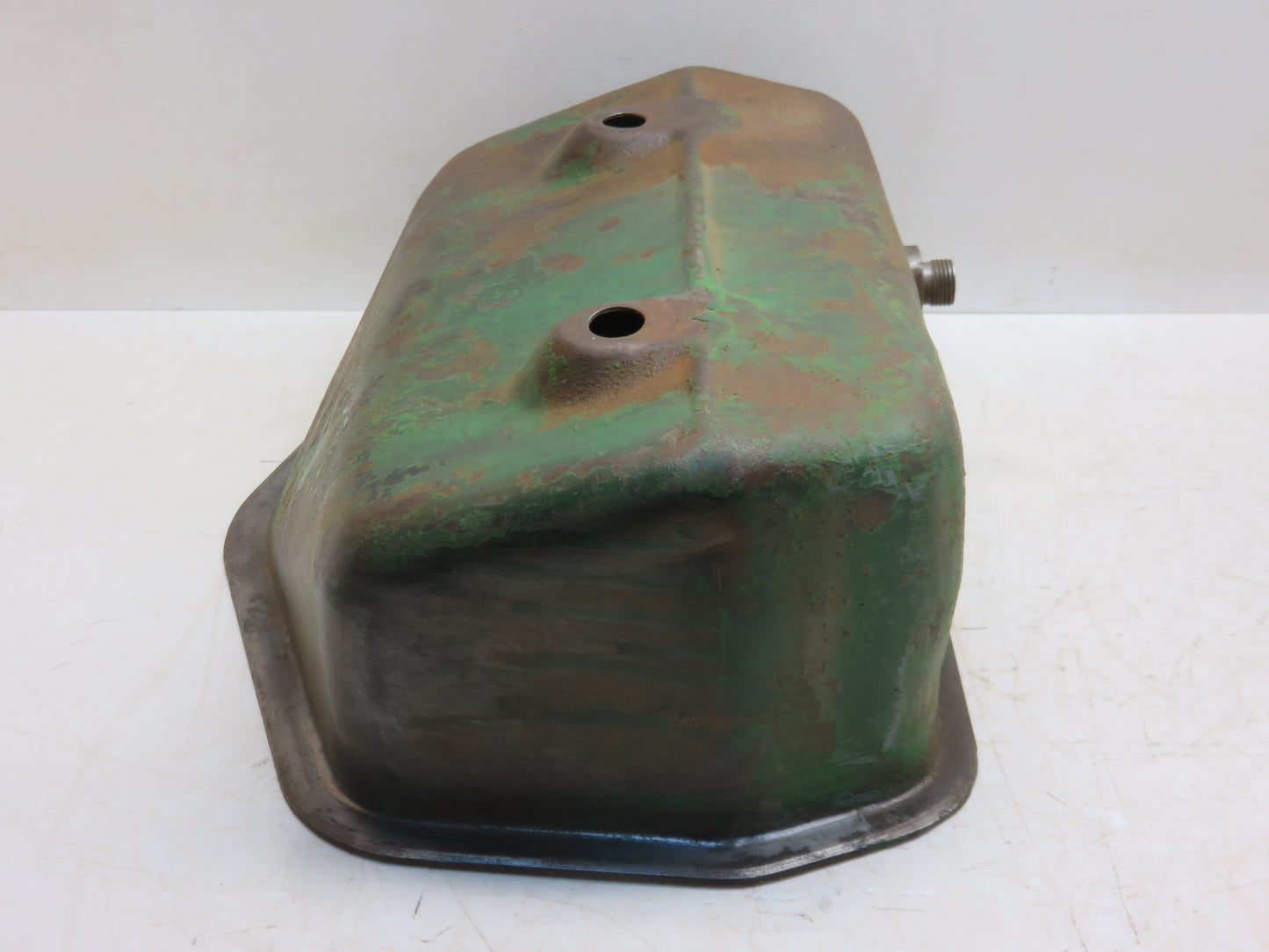 AA4016R John Deere Valve Cover For A, AR, AO