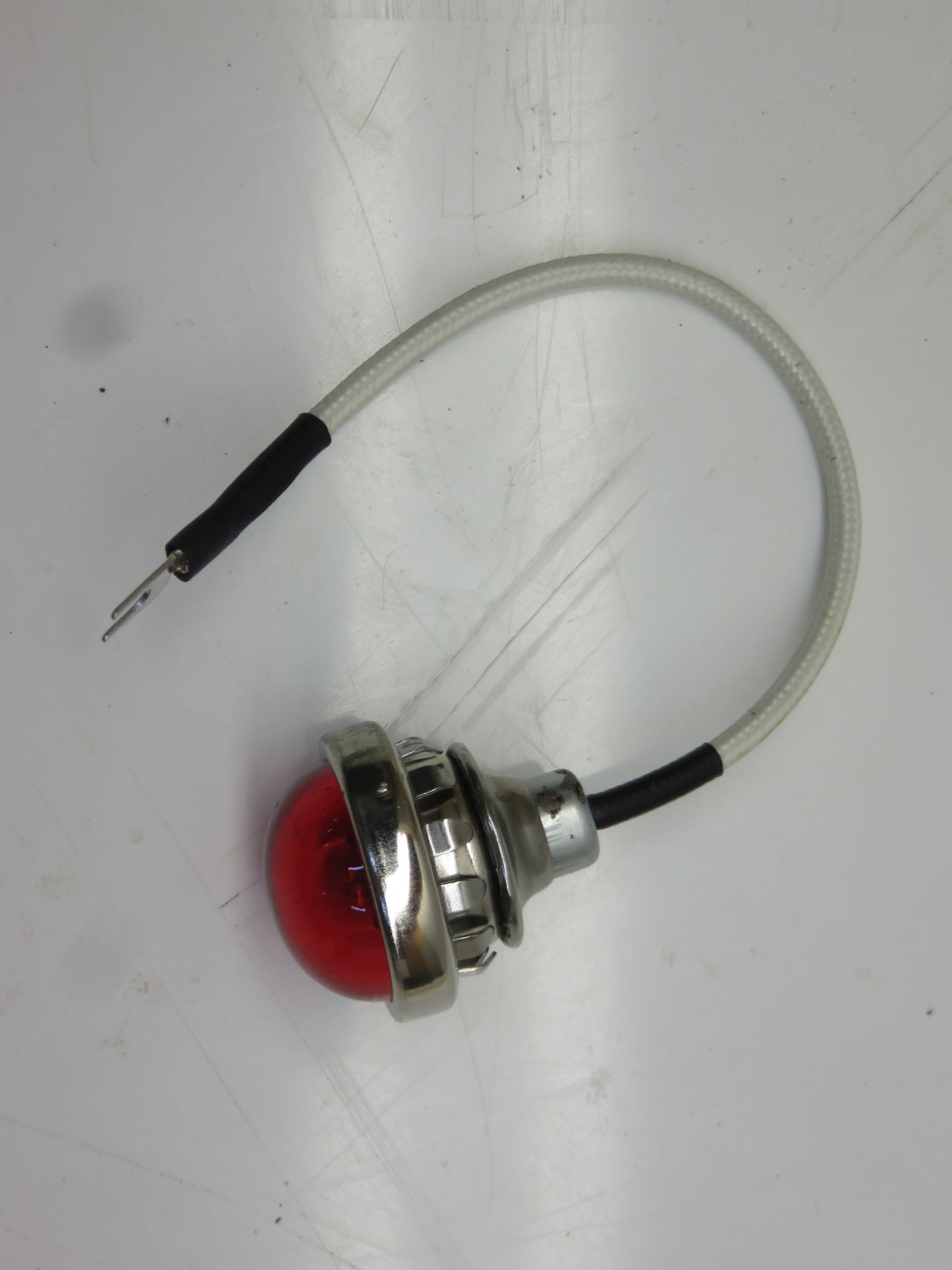 AA4925R John Deere Red Dot Jewel Light Assembly For B, R, 40, 70, 80, 320, 420, 720, 820