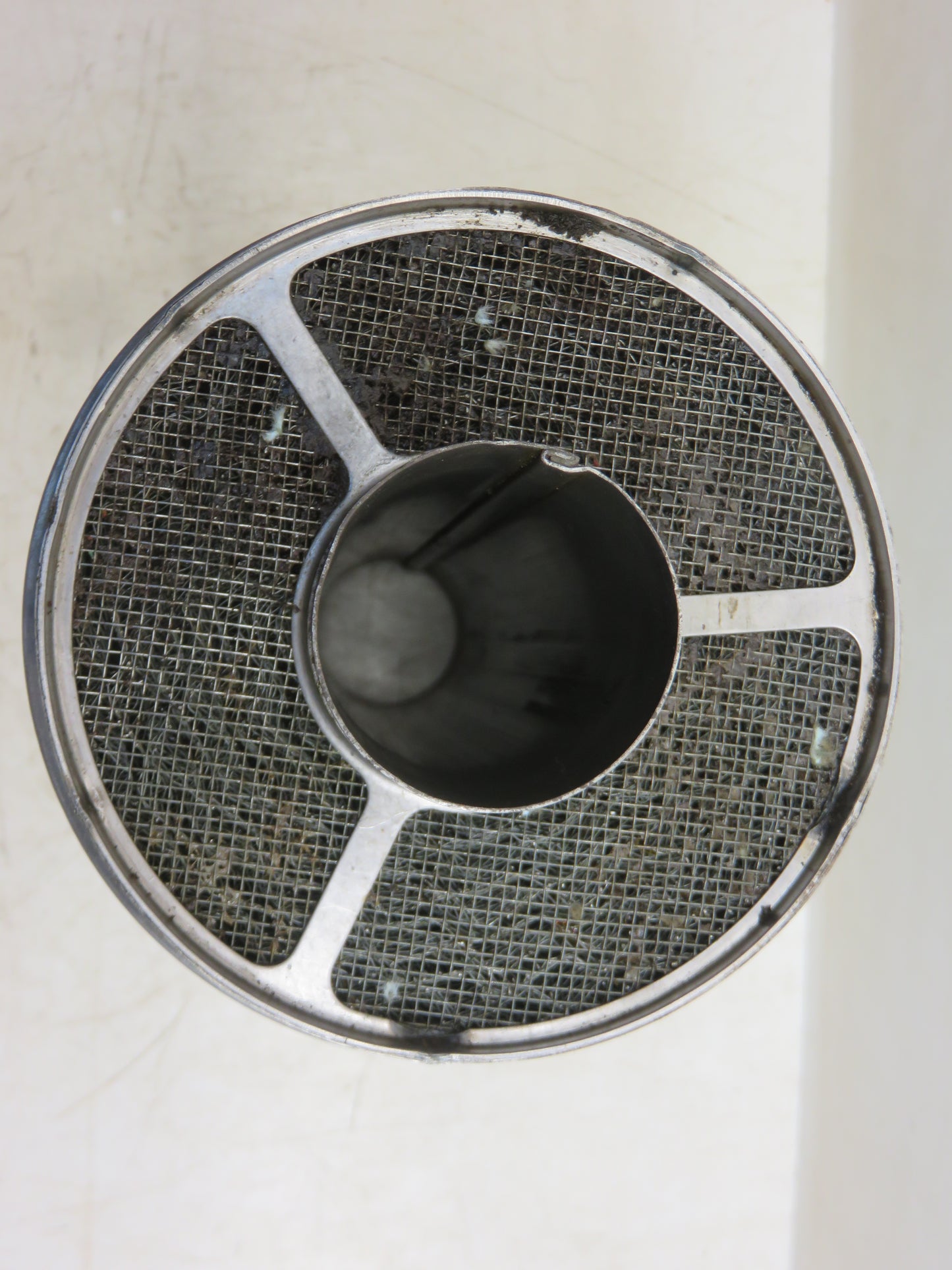 AB4233R John Deere Air Cleaner Body For B, 50, 520, 530