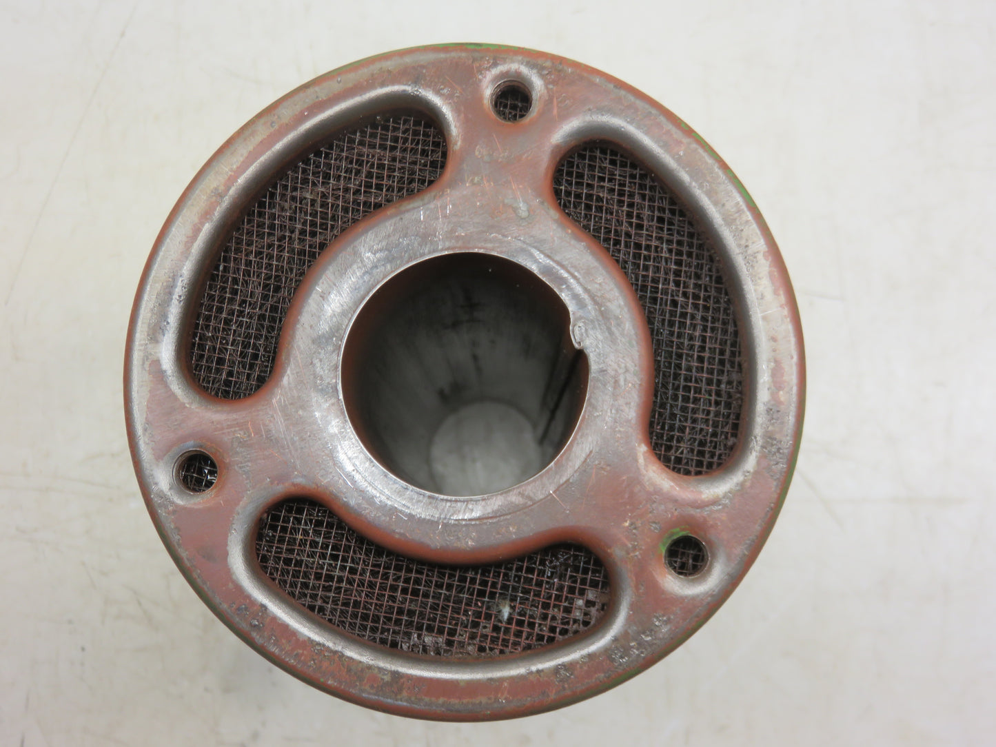 AB4233R John Deere Air Cleaner Body For B, 50, 520, 530