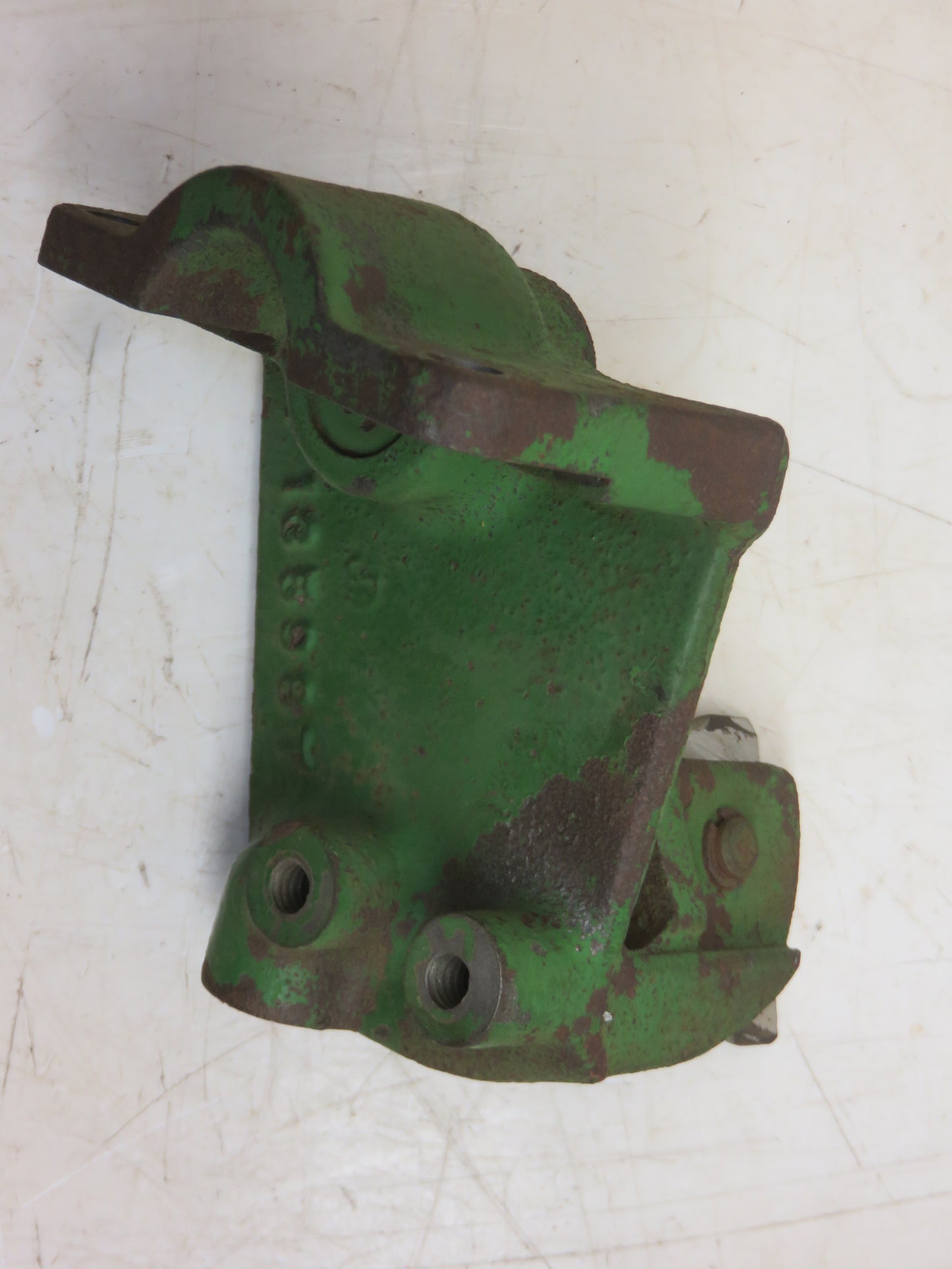 AT12620, T13598 John Deere Shifter Quadrant Bracket For 2010