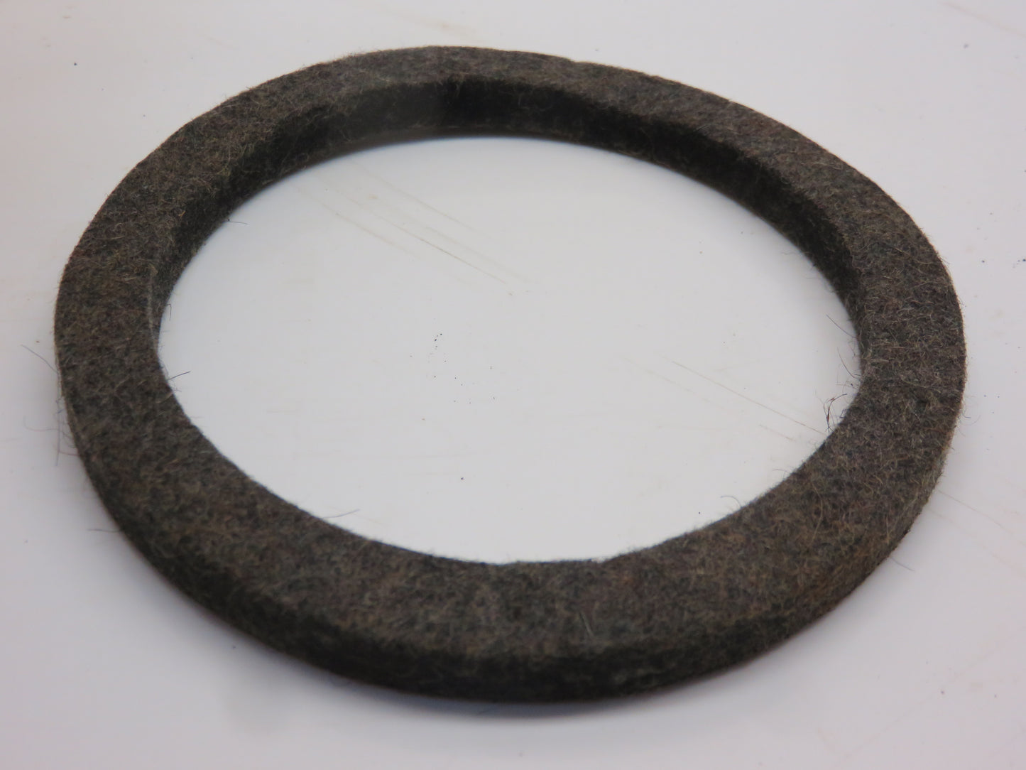 R21626 John Deere NOS Flywheel Spacer Felt Seal For 70, 720, 730
