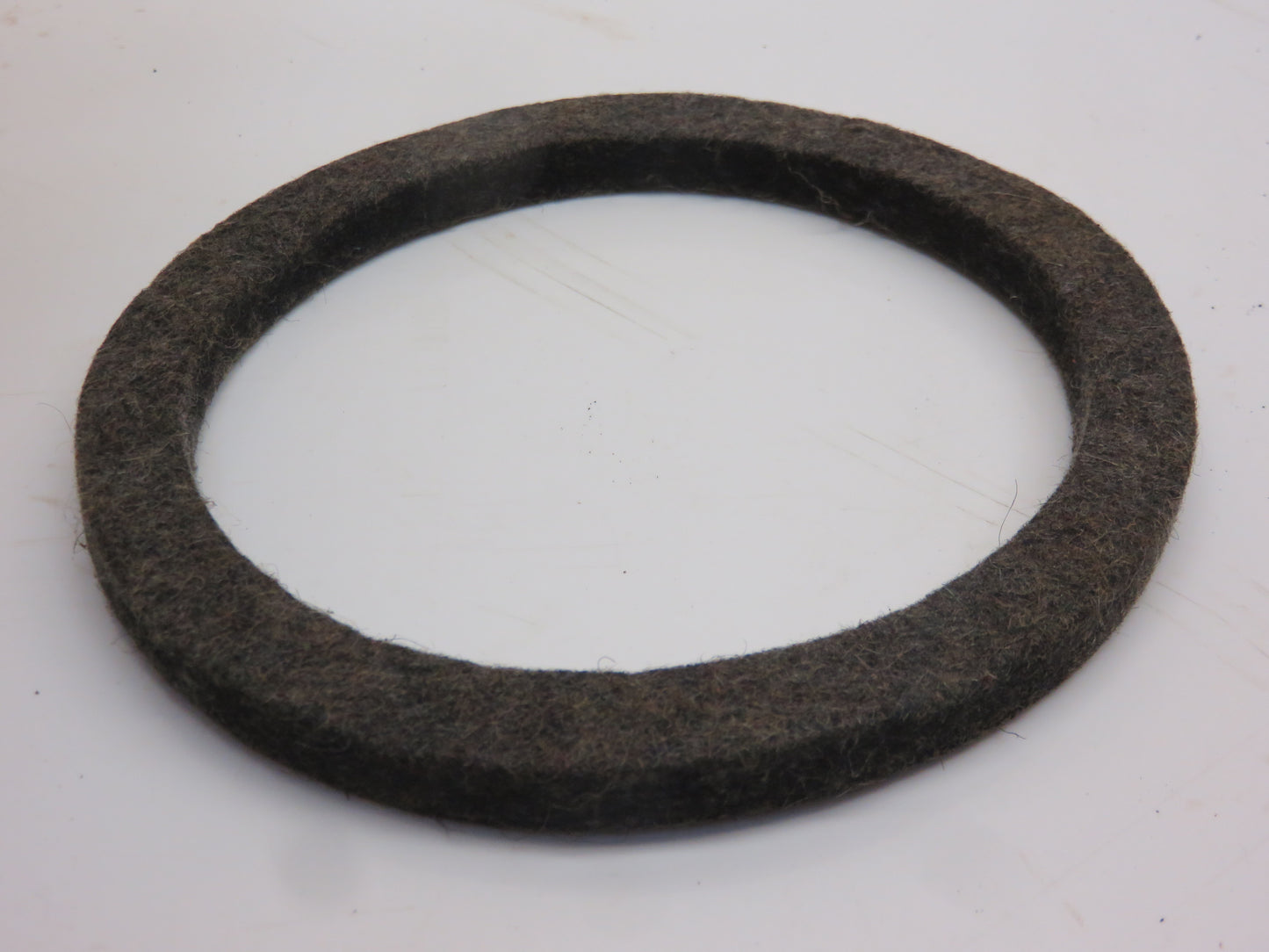 R21626 John Deere NOS Flywheel Spacer Felt Seal For 70, 720, 730