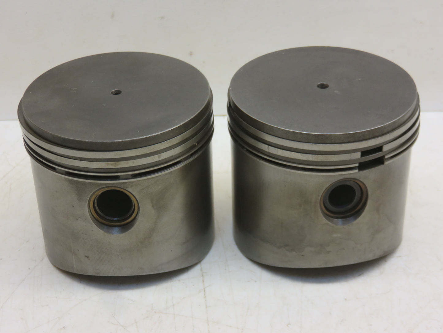 AL2735T, L4211T John Deere Standard Pistons For LA
