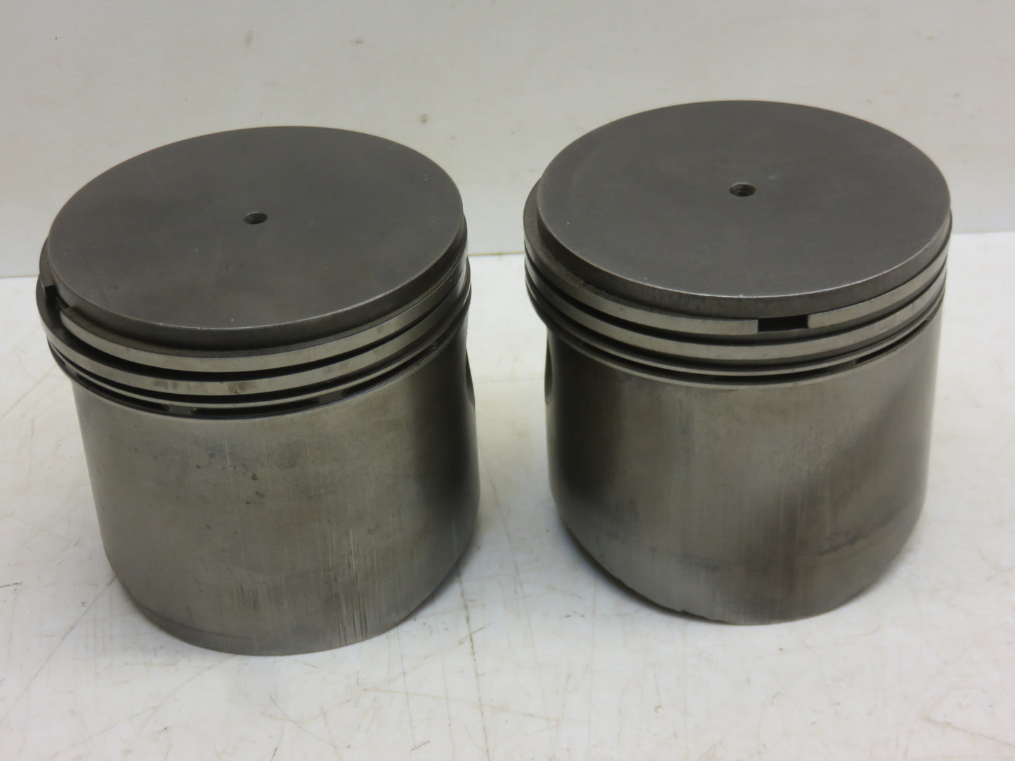 AL2735T, L4211T John Deere Standard Pistons For LA