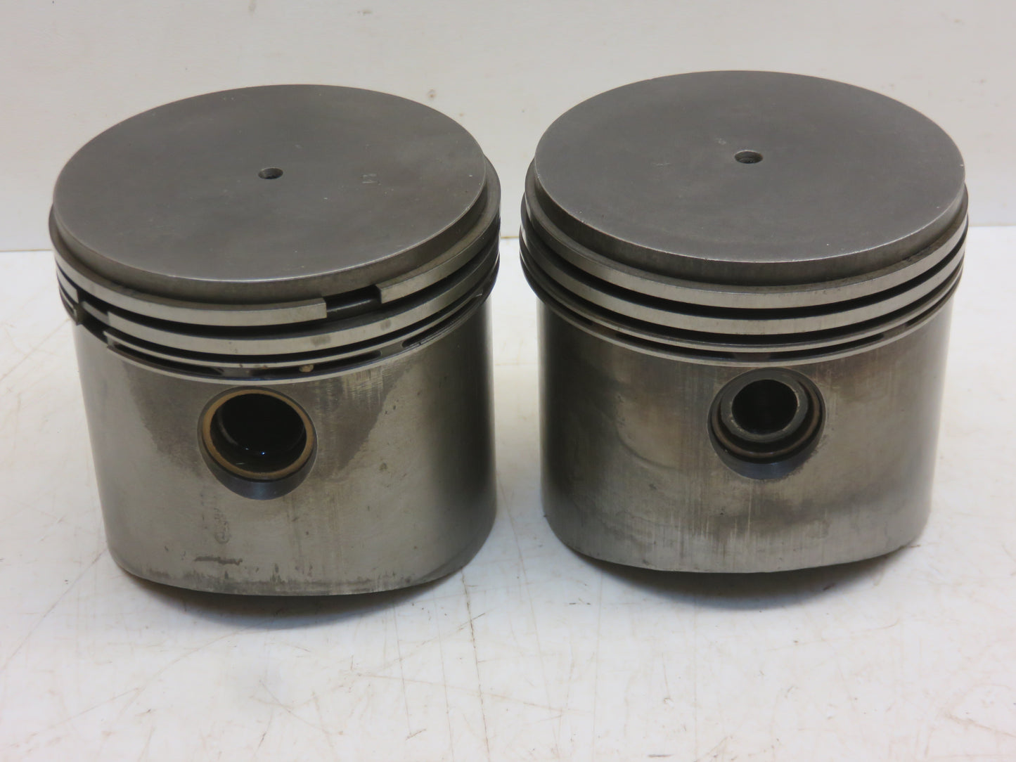 AL2735T, L4211T John Deere Standard Pistons For LA