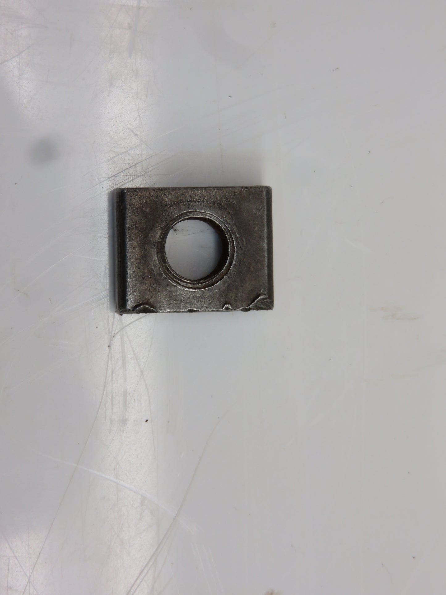 R28024 John Deere Tie Rod End Half Clamp For 2510, 3010, 4010, 2520, 3020, 4020