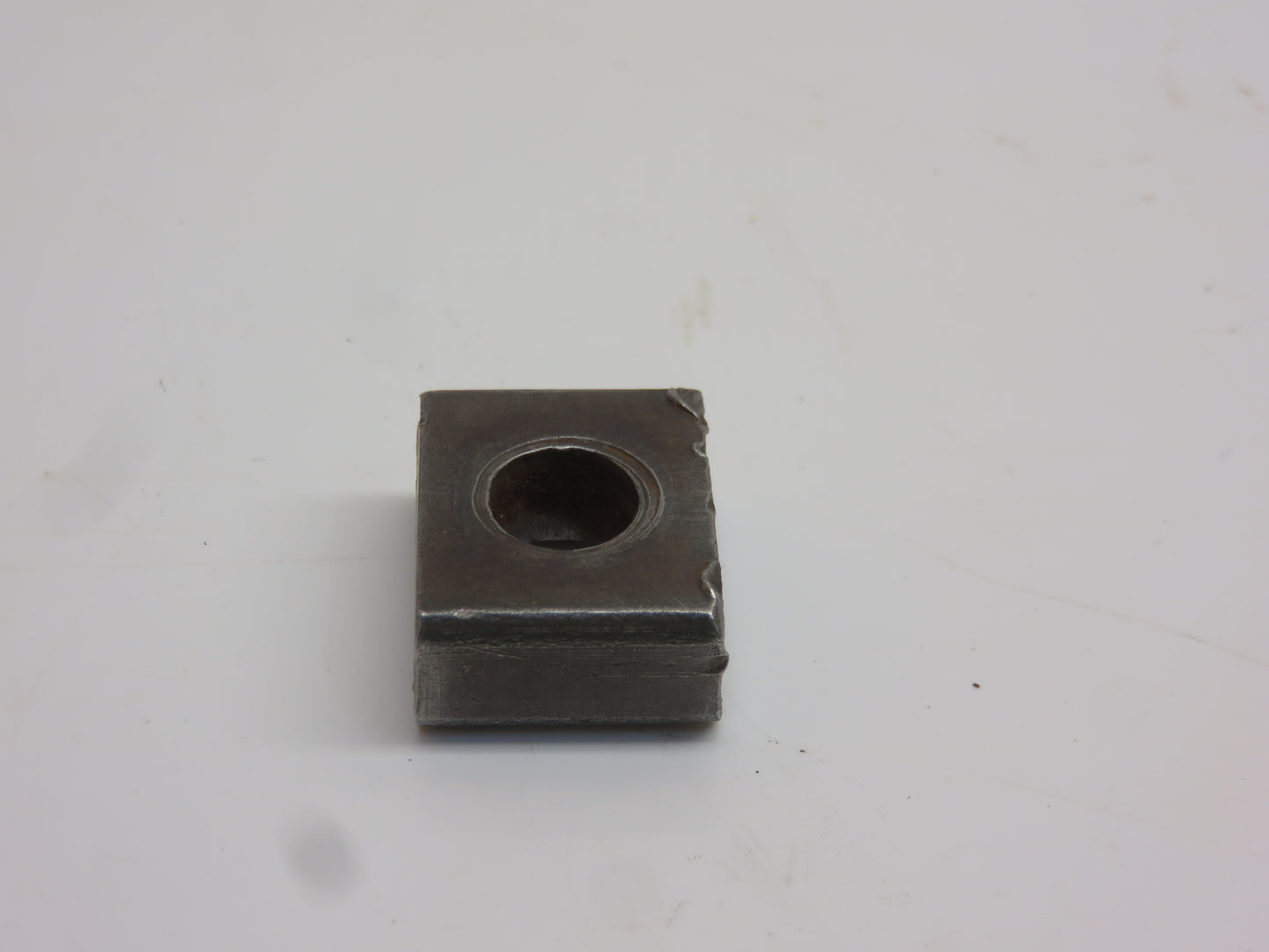 R28024 John Deere Tie Rod End Half Clamp For 2510, 3010, 4010, 2520, 3020, 4020