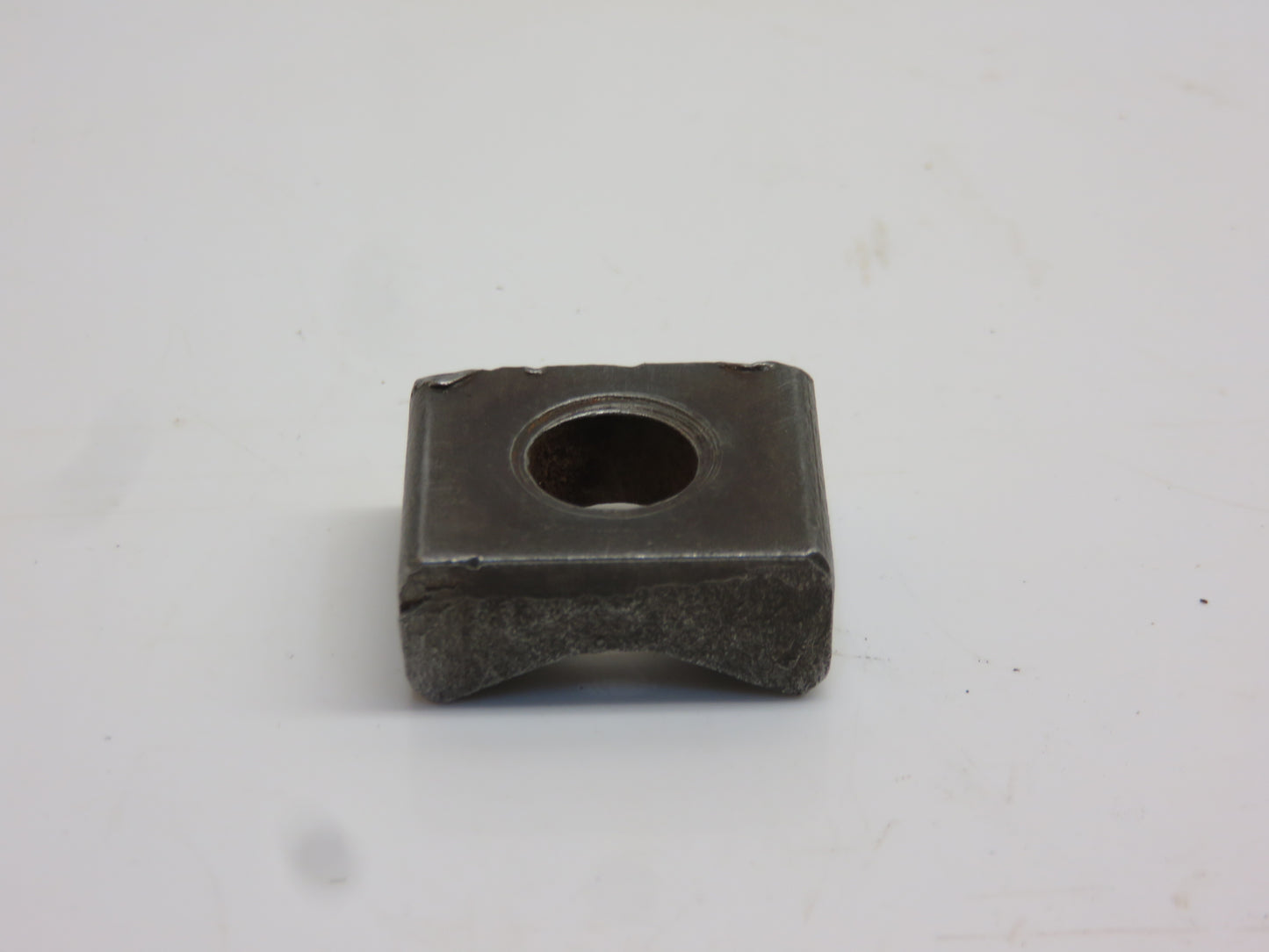 R28024 John Deere Tie Rod End Half Clamp For 2510, 3010, 4010, 2520, 3020, 4020