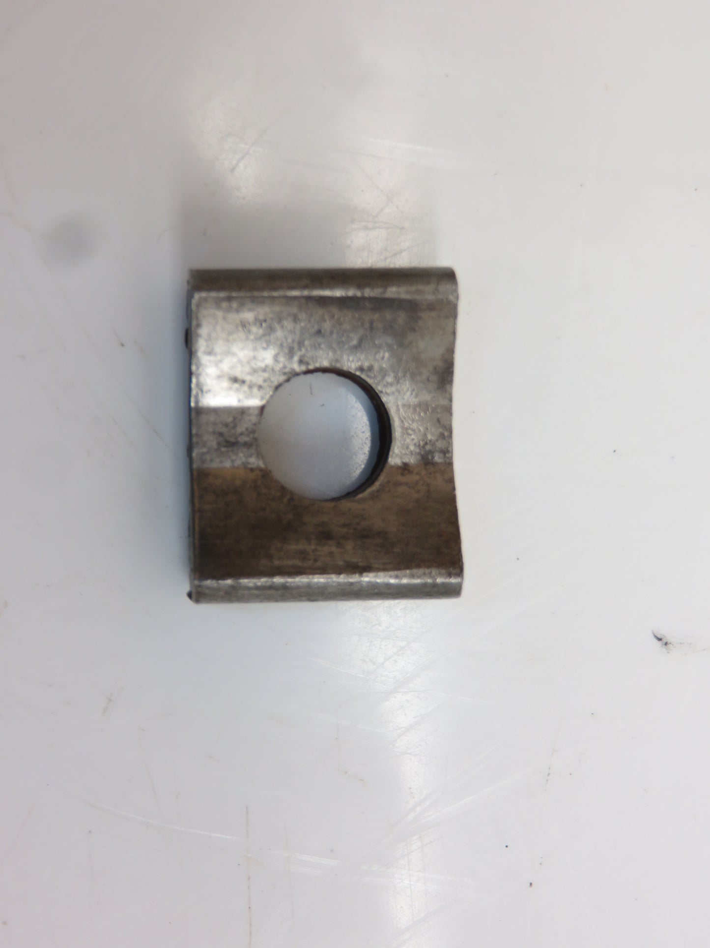 R28024 John Deere Tie Rod End Half Clamp For 2510, 3010, 4010, 2520, 3020, 4020