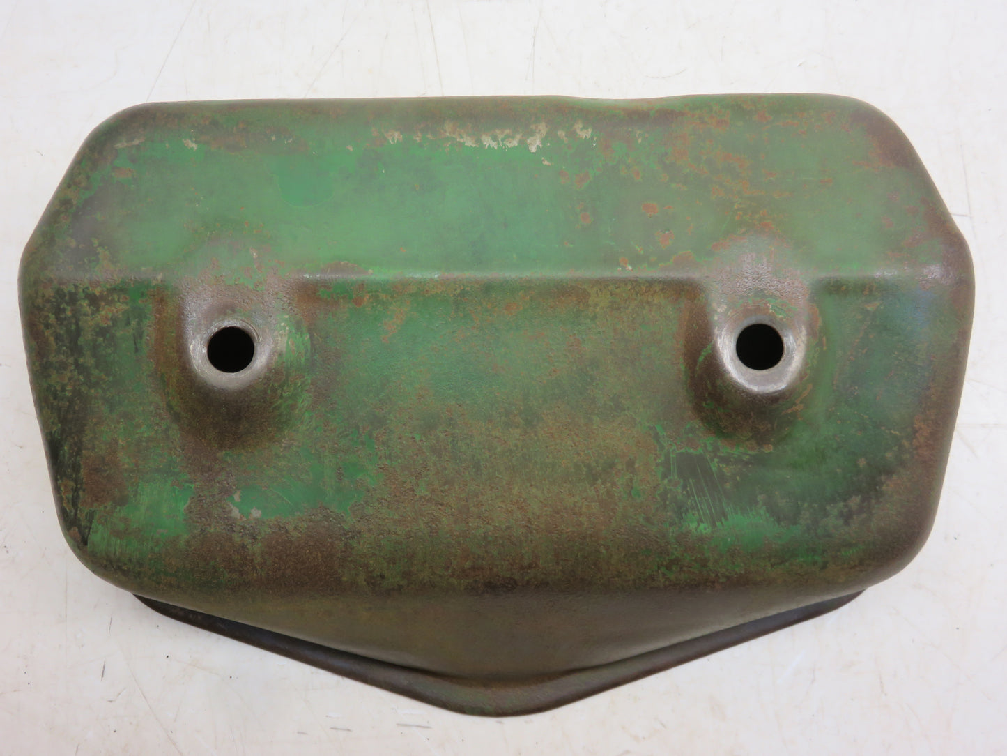 A2347R John Deere Valve Cover For A, AR, AO