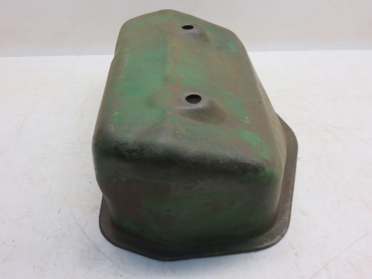 A2347R John Deere Valve Cover For A, AR, AO