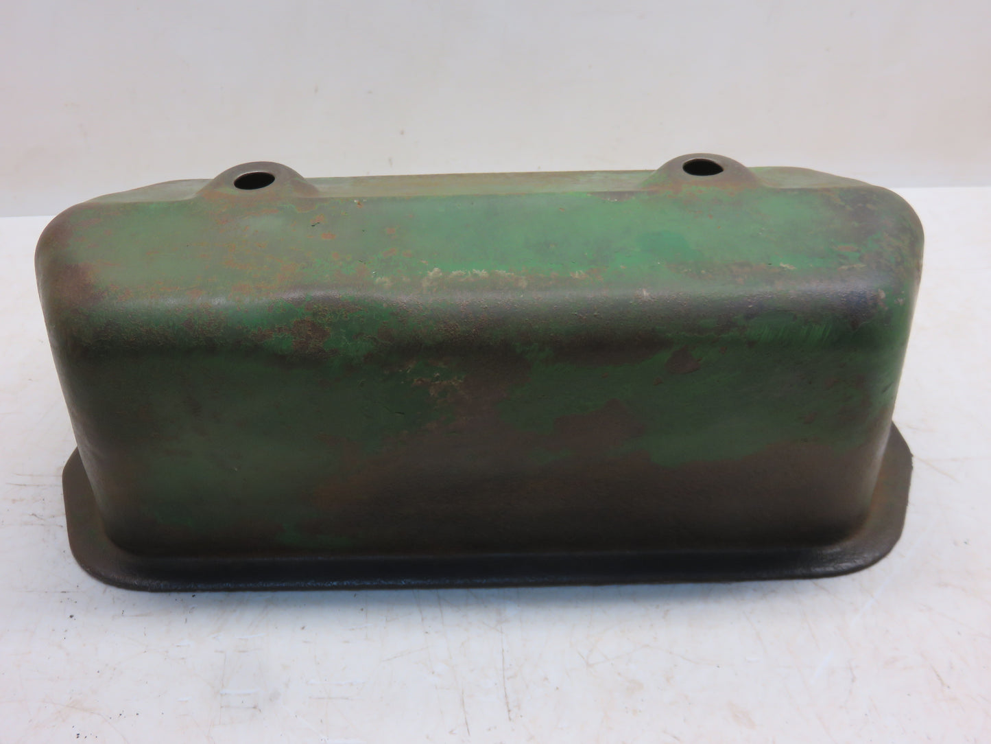 A2347R John Deere Valve Cover For A, AR, AO