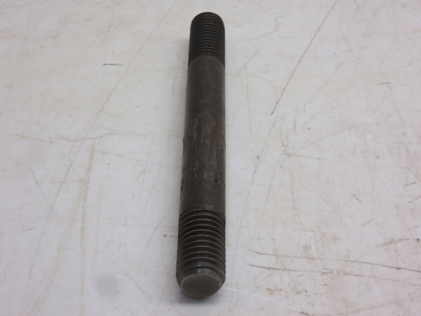 K2198R John Deere Stud For B, G, GP, GPWT, GPO