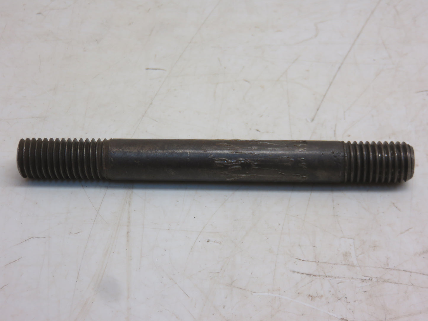 K2198R John Deere Stud For B, G, GP, GPWT, GPO