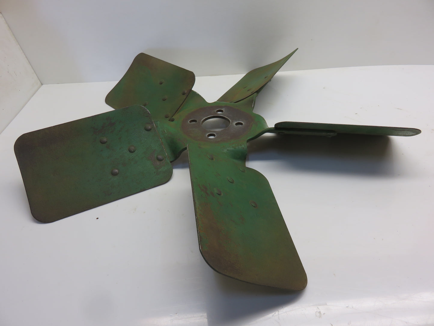 AR32172, AR34451 John Deere Fan Blade For 4010, 4000, 4020, 4230