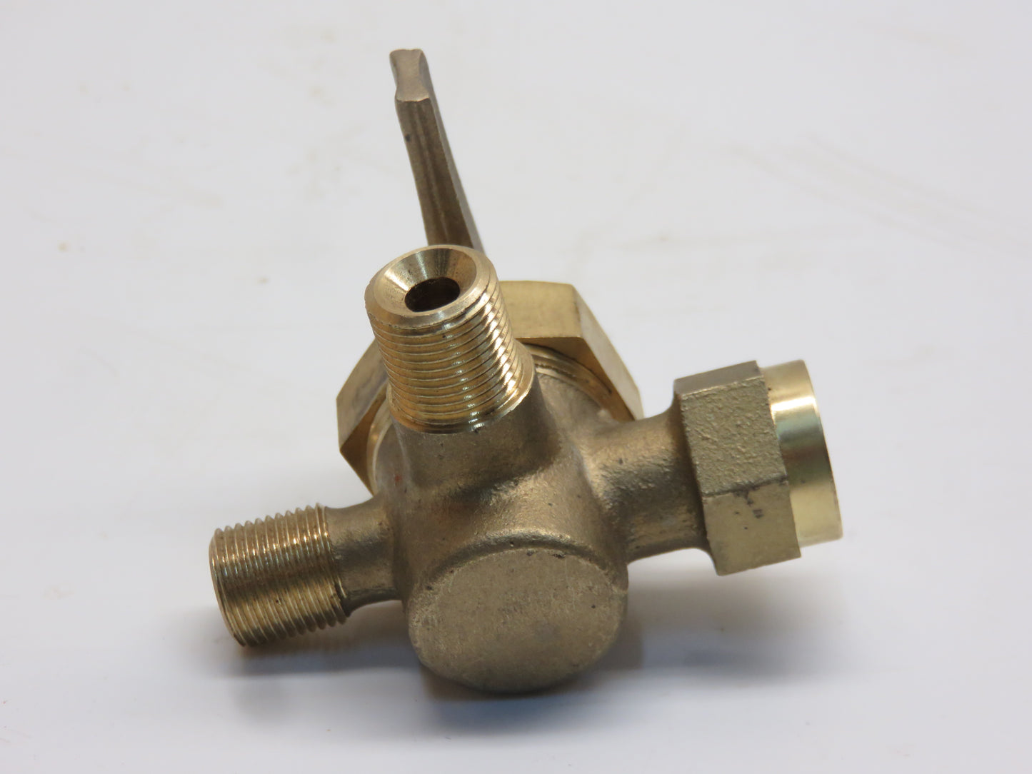 AD680R John Deere 3 Way Valve For A, B, D, GP, GPWT, GPO