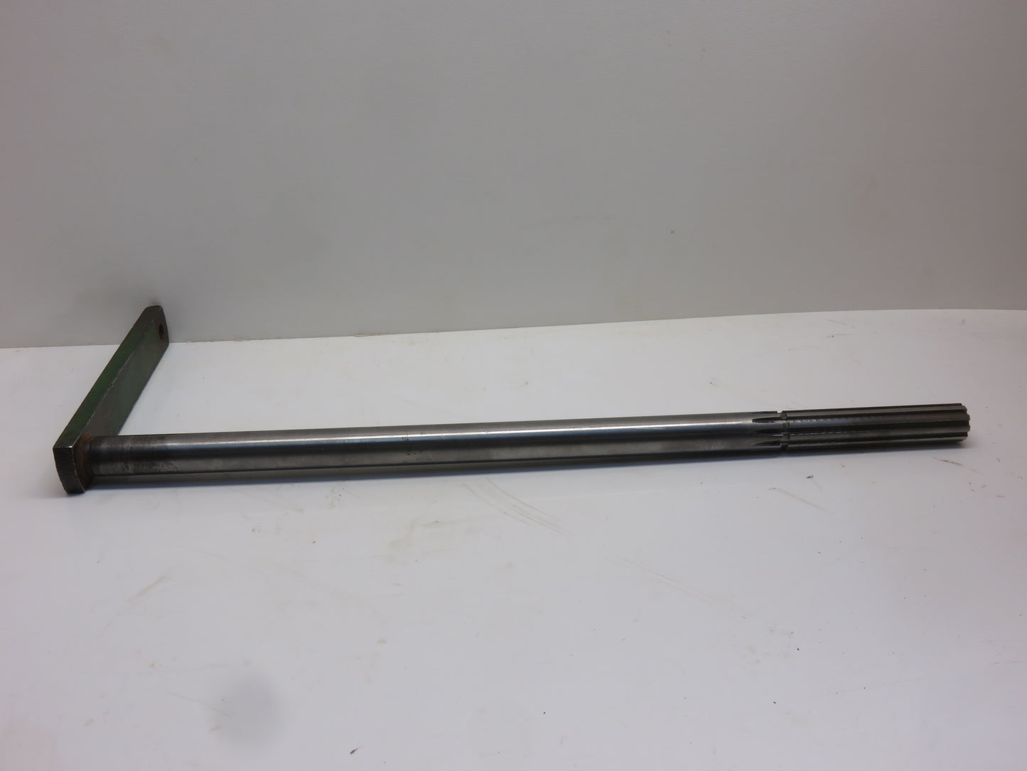 AR20552R John Deere Rockshaft Control Shaft With Arm For 630, 730