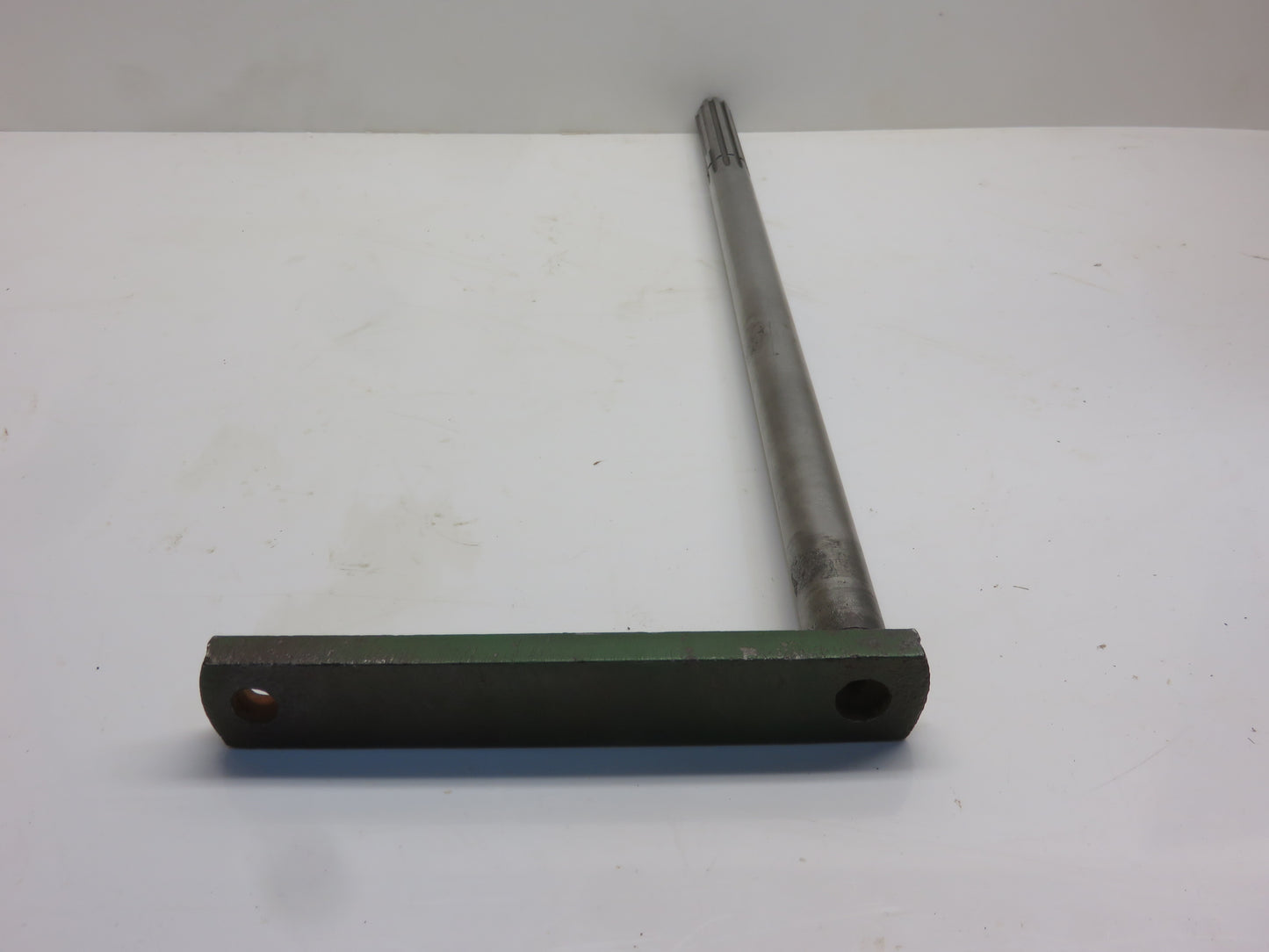 AR20552R John Deere Rockshaft Control Shaft With Arm For 630, 730