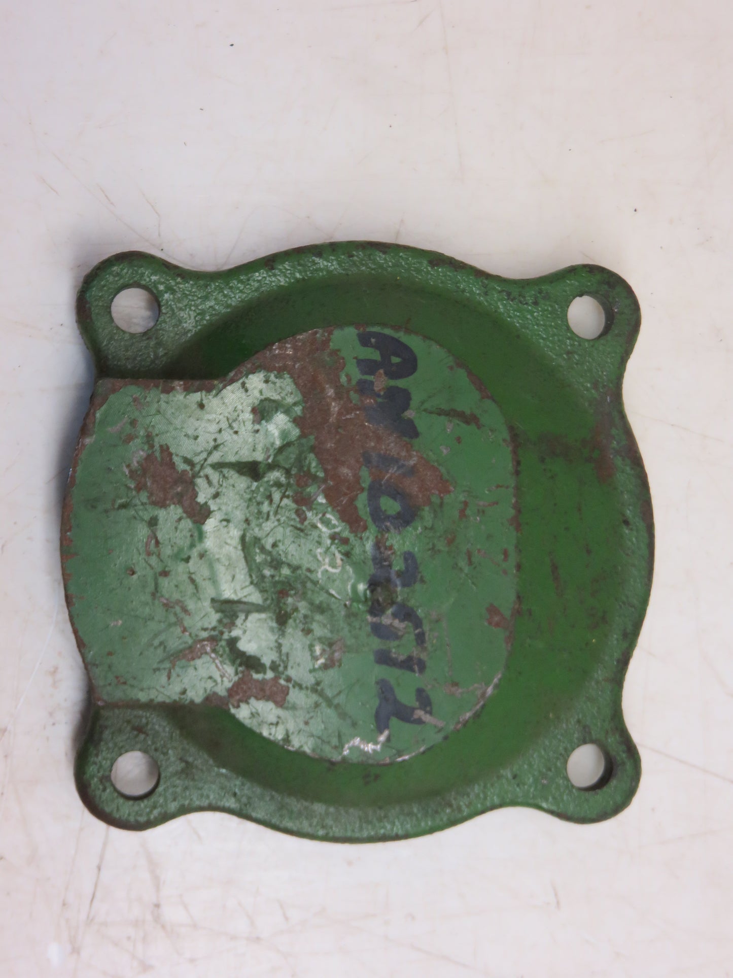 AN102512 John Deere NOS Row Unit Gathering Gear Bearing And Cap For 443, 444