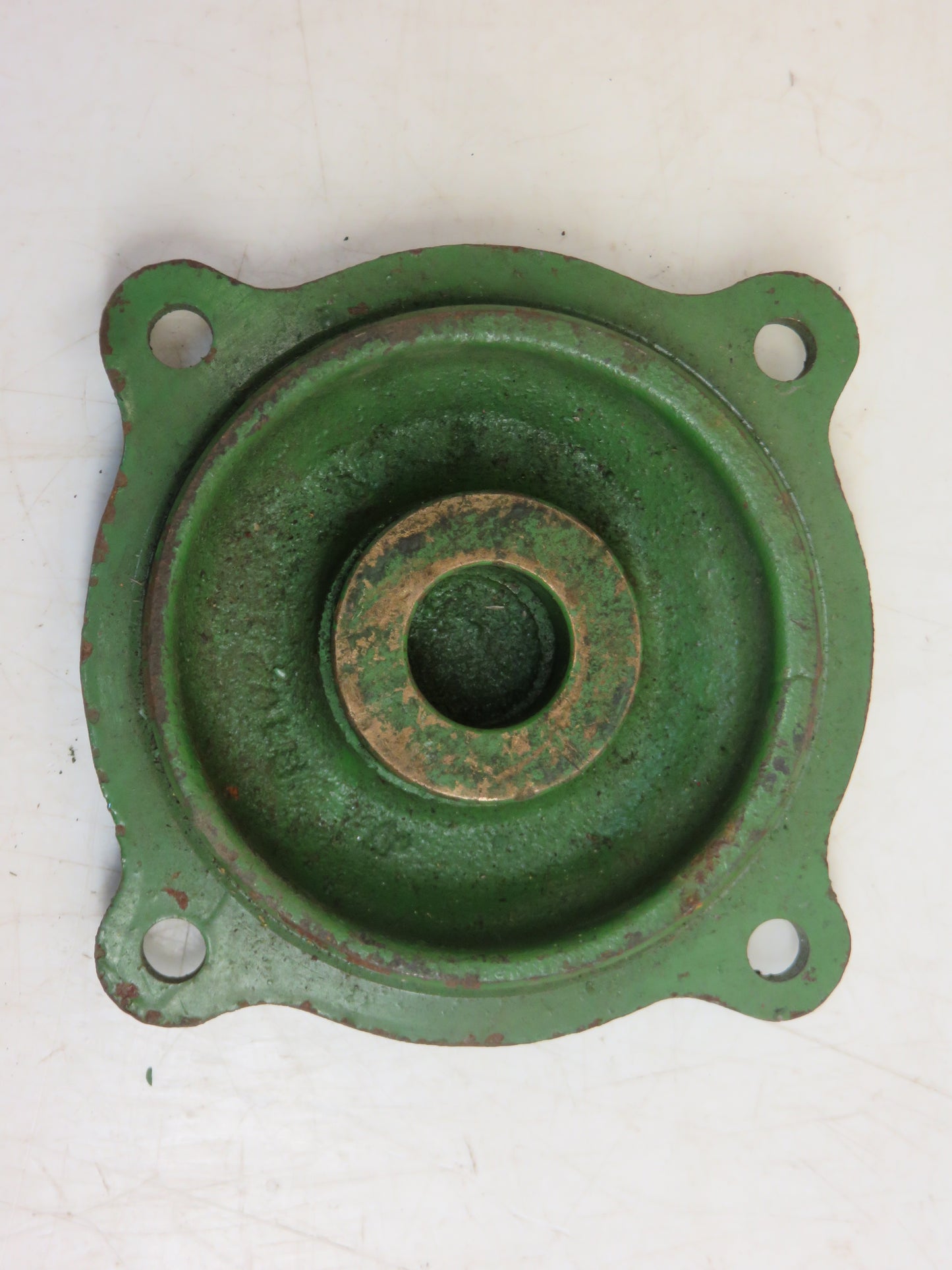 AN102512 John Deere NOS Row Unit Gathering Gear Bearing And Cap For 443, 444