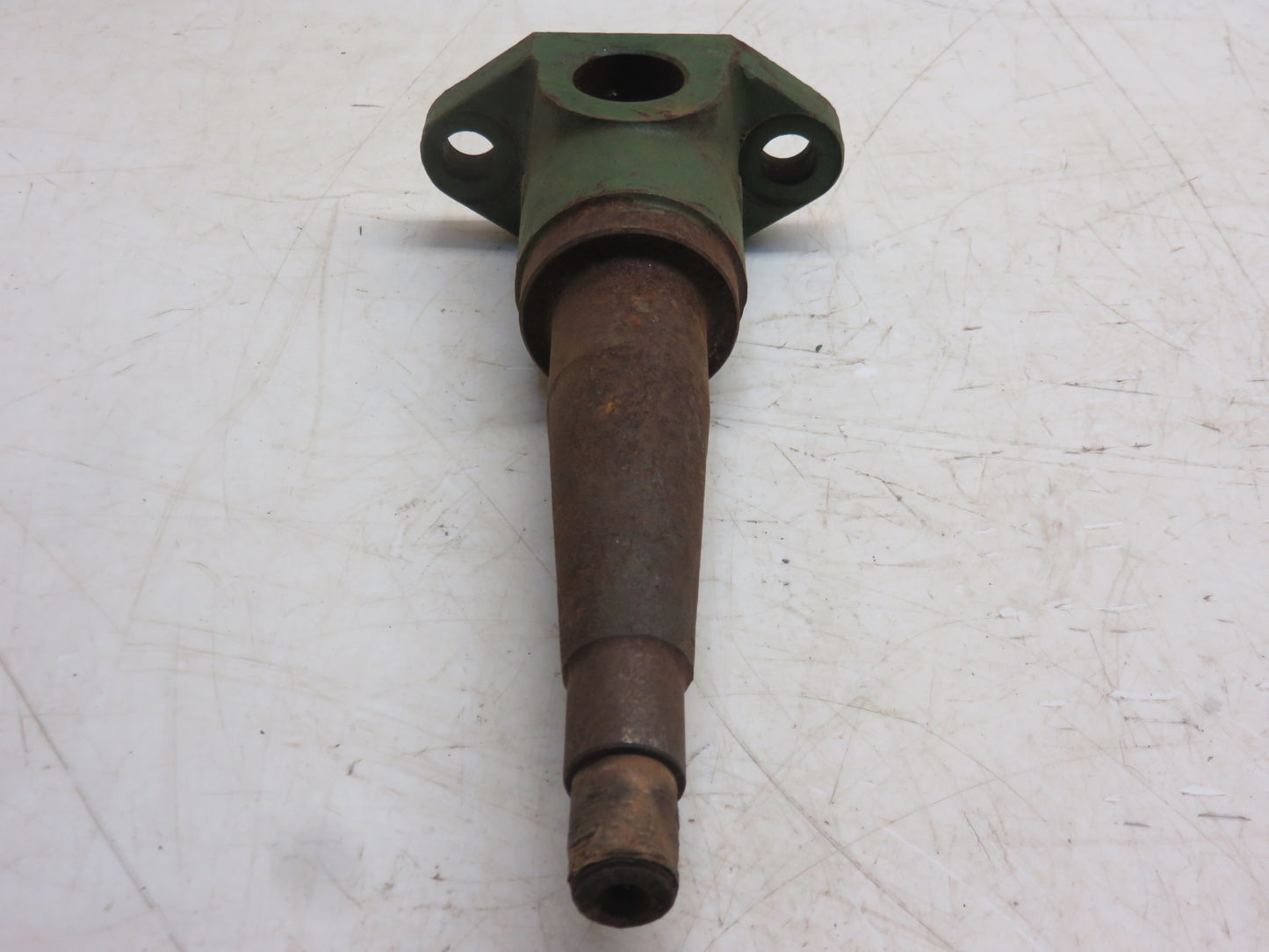H33919H John Deere NOS Spindle For 45, 111 Combine
