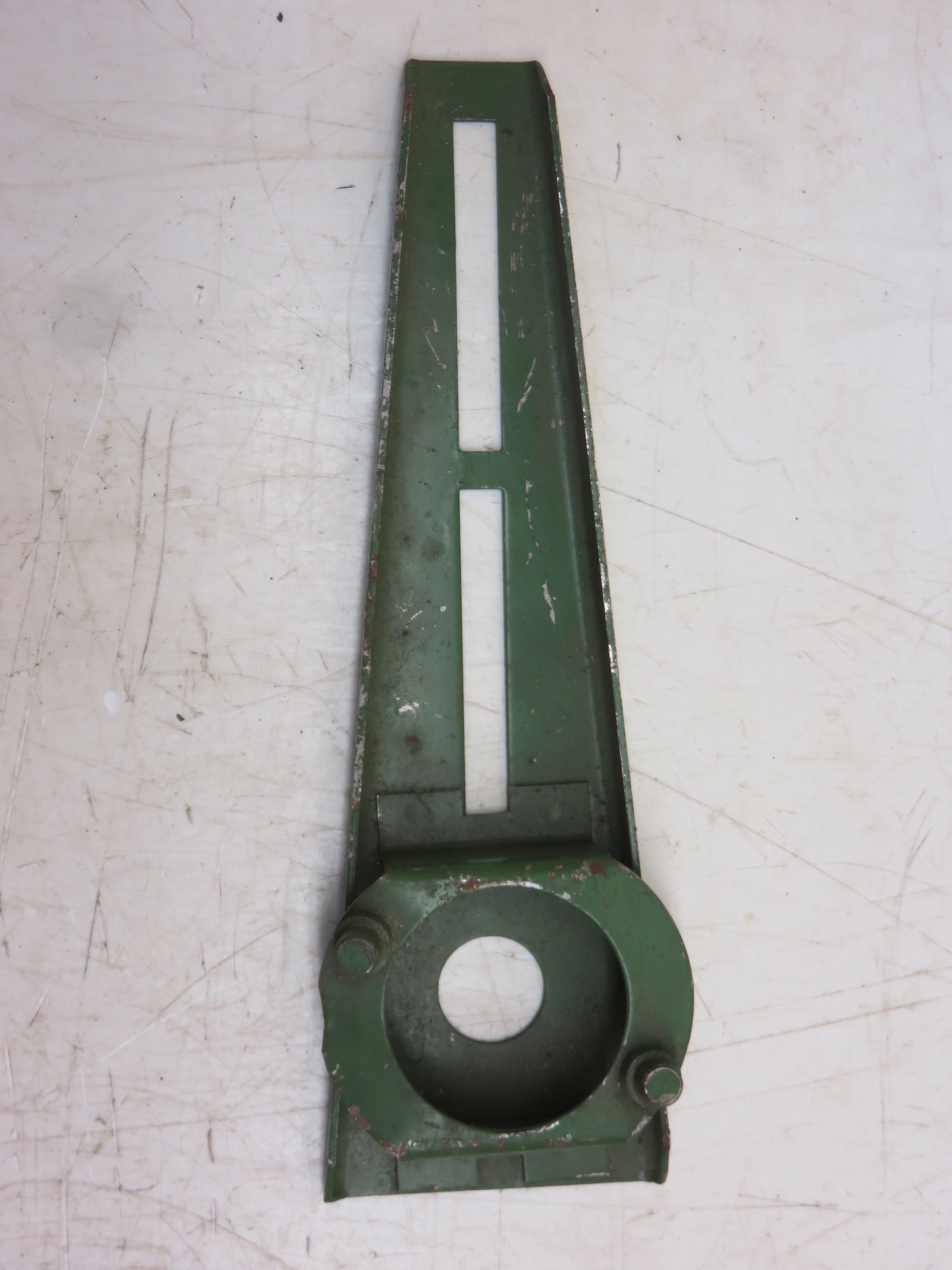 AP23225 John Deere Straw Spreader Support Bracket For 40, 42, 45 Combine