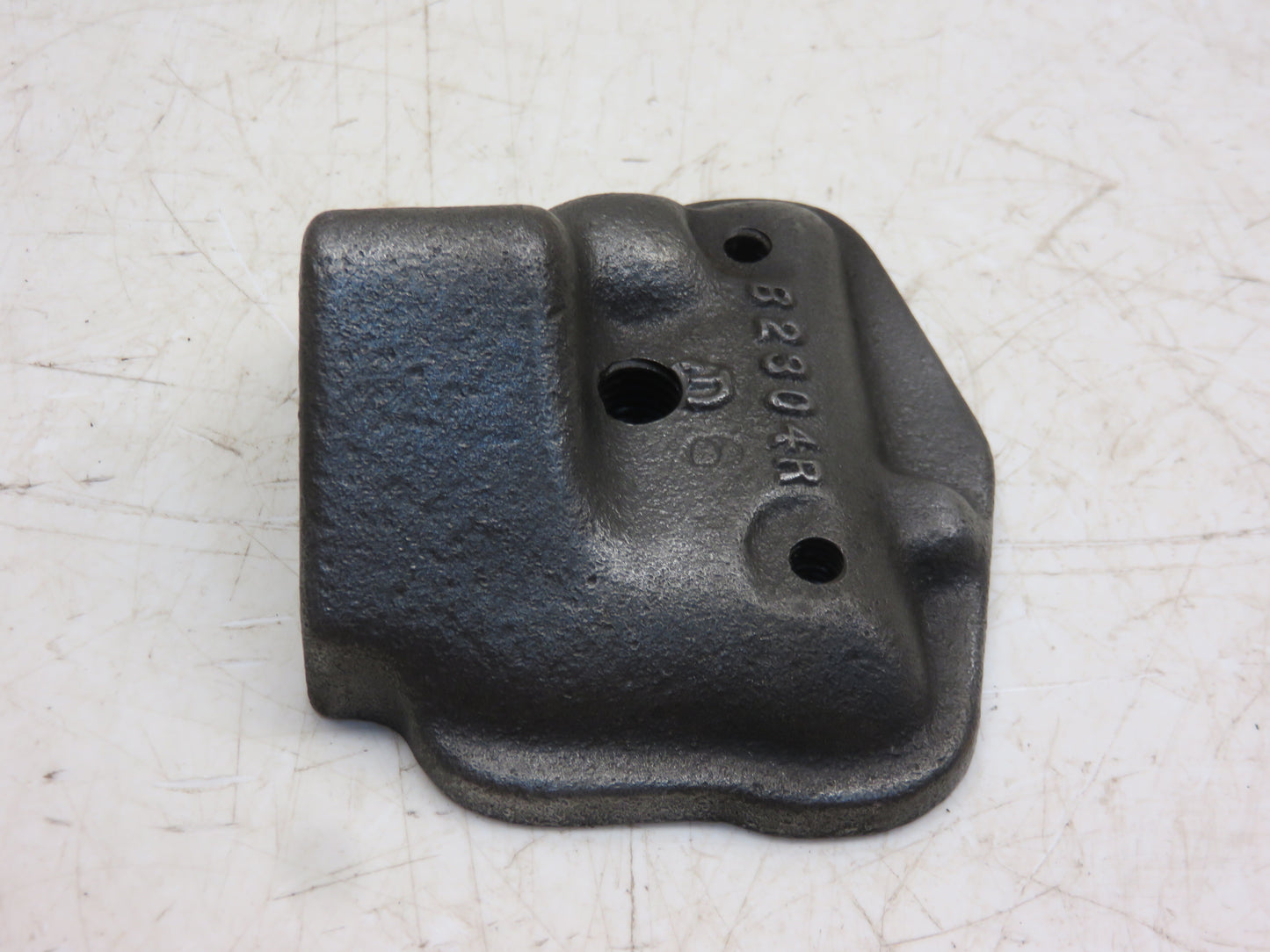 B2304R John Deere Oil Filter Head Cover For B, 50, 520, 530