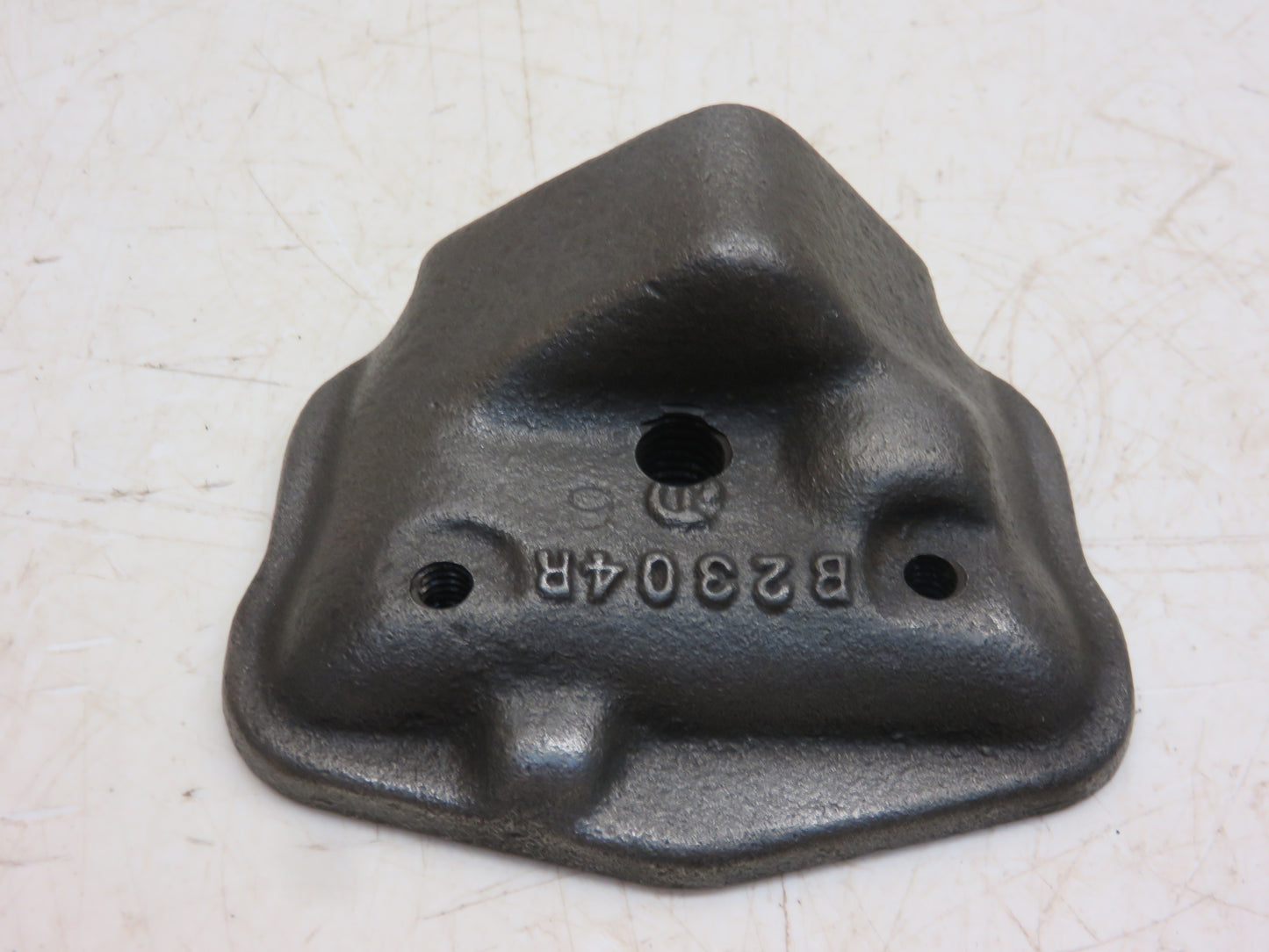 B2304R John Deere Oil Filter Head Cover For B, 50, 520, 530