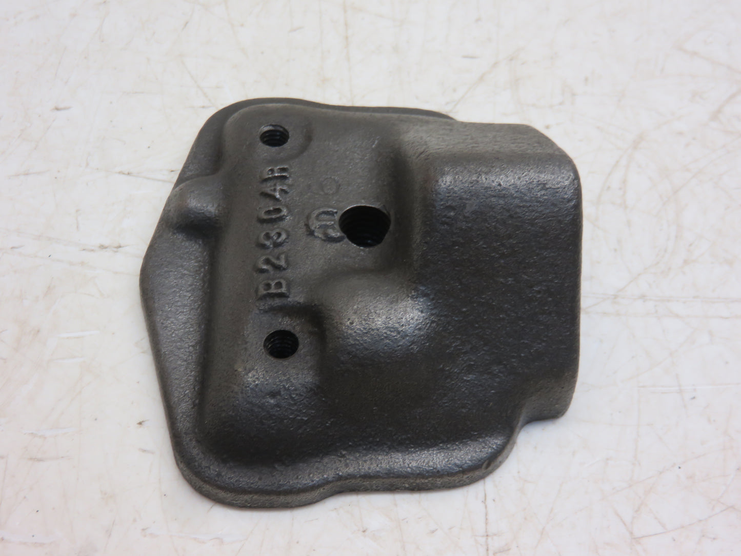 B2304R John Deere Oil Filter Head Cover For B, 50, 520, 530