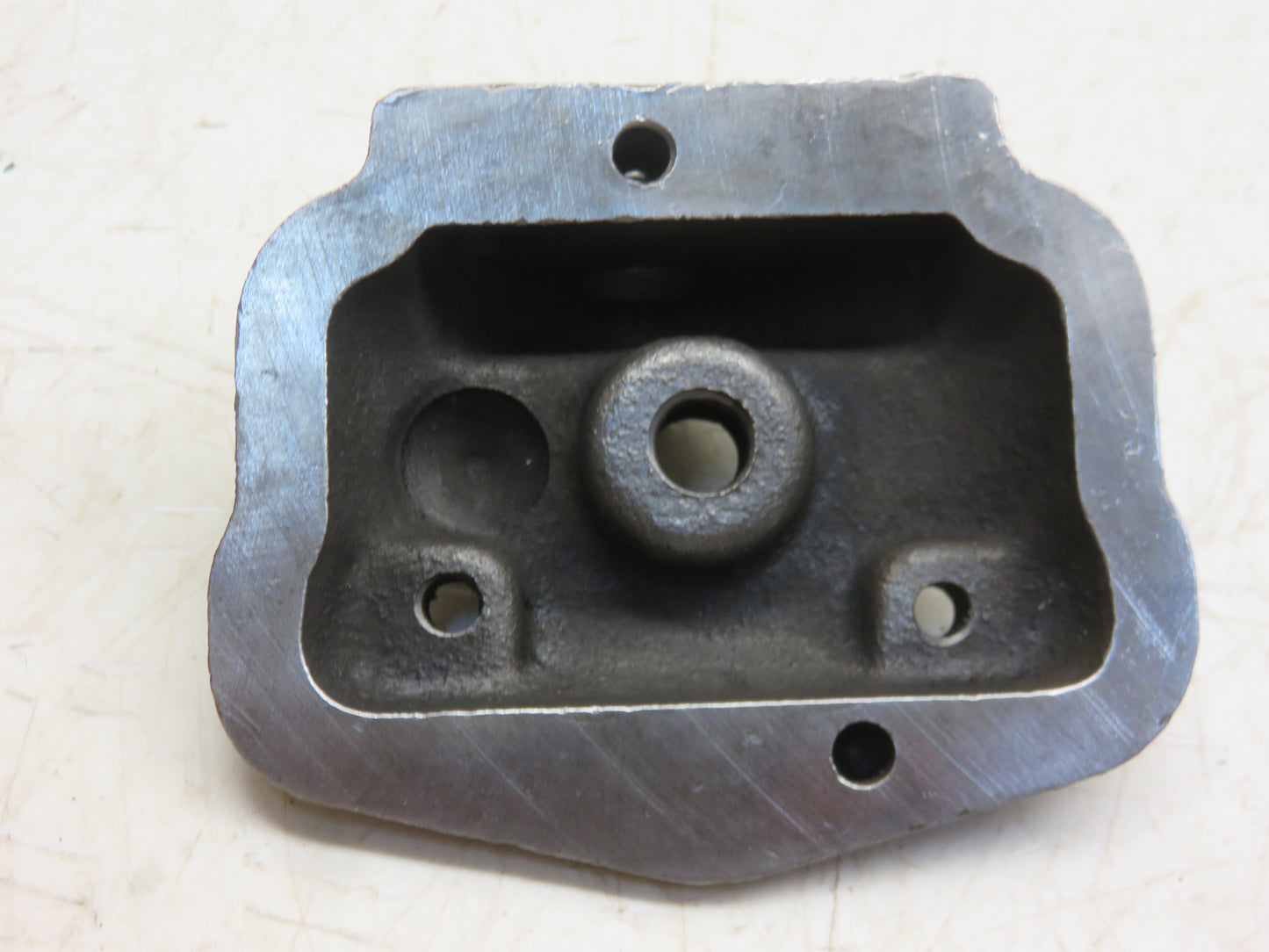 B2304R John Deere Oil Filter Head Cover For B, 50, 520, 530