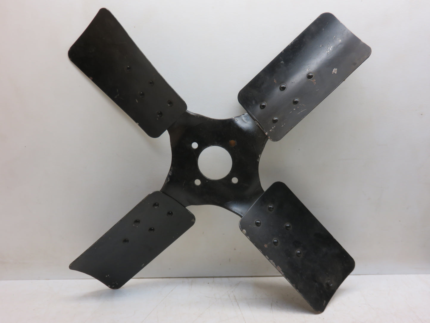 AH13563 John Deere NOS Fan Blade For 145 Power Unit