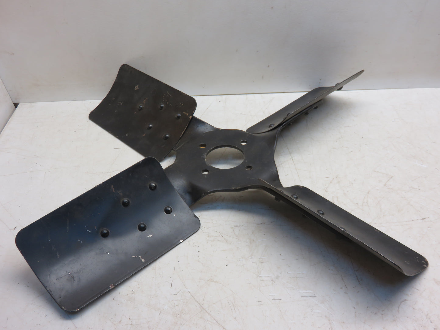 AH13563 John Deere NOS Fan Blade For 145 Power Unit
