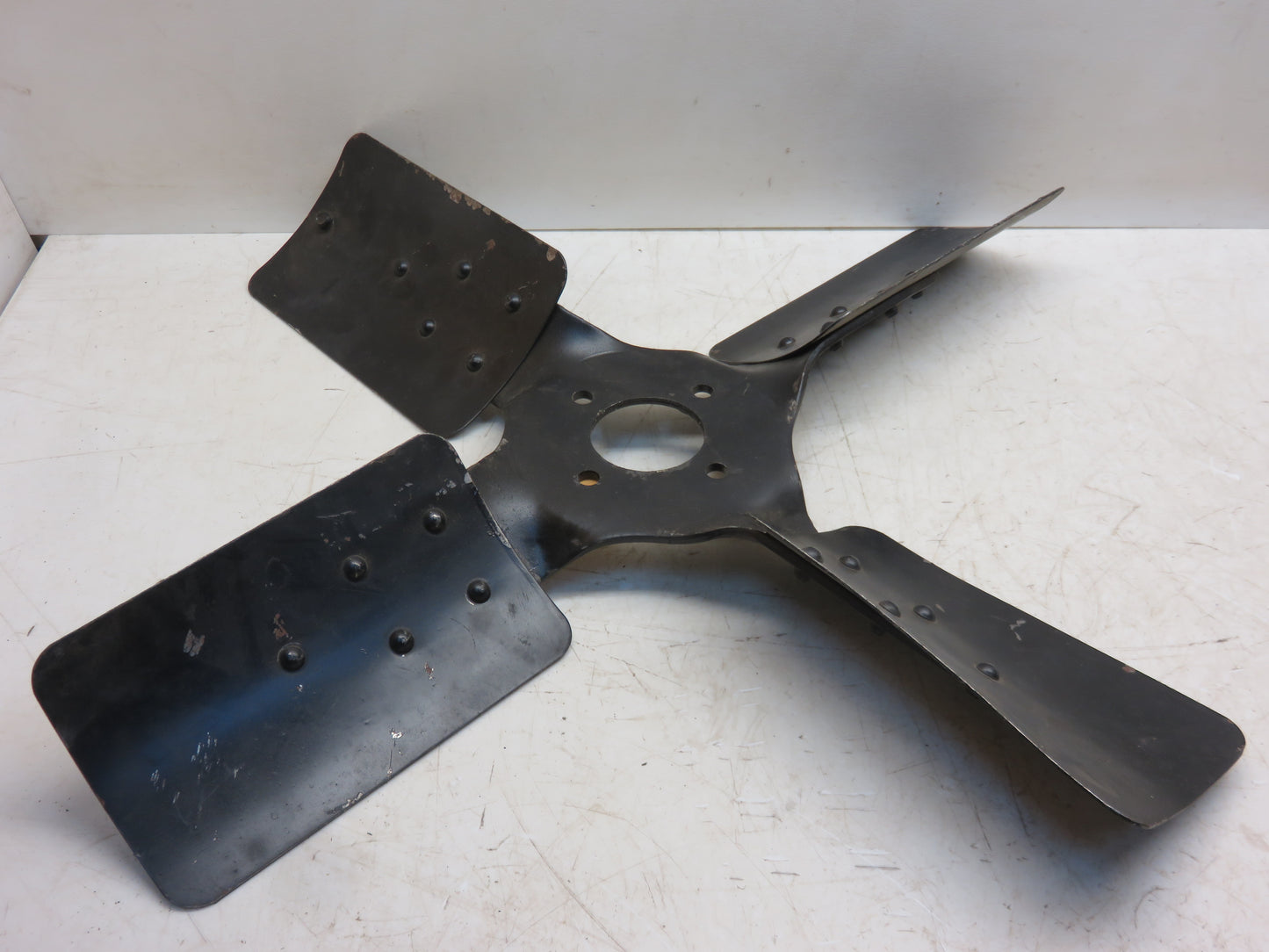 AH13563 John Deere NOS Fan Blade For 145 Power Unit