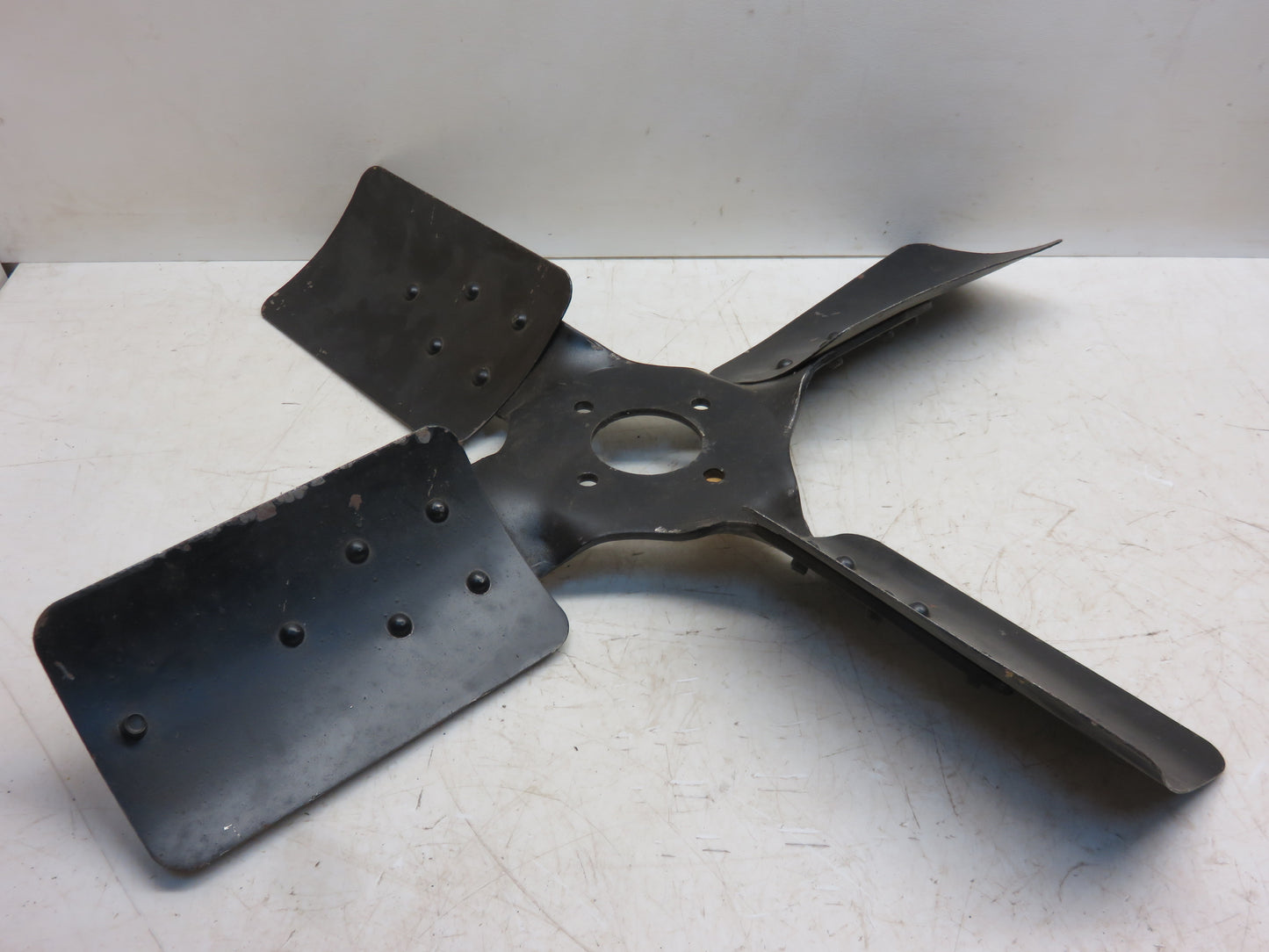 AH13563 John Deere NOS Fan Blade For 145 Power Unit