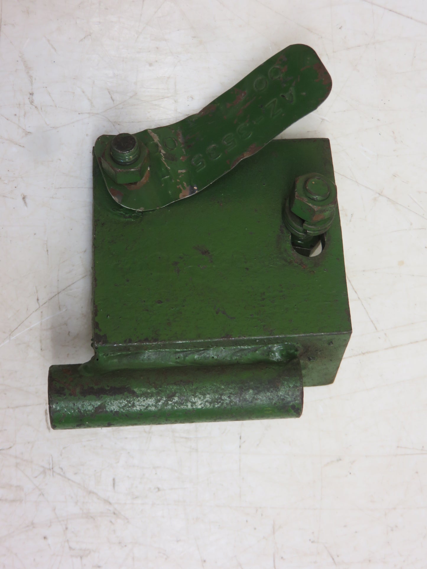 AZ3535H John Deere NOS Hydraulic Pivot Rod Support Bracket For 5 Sickle Mower