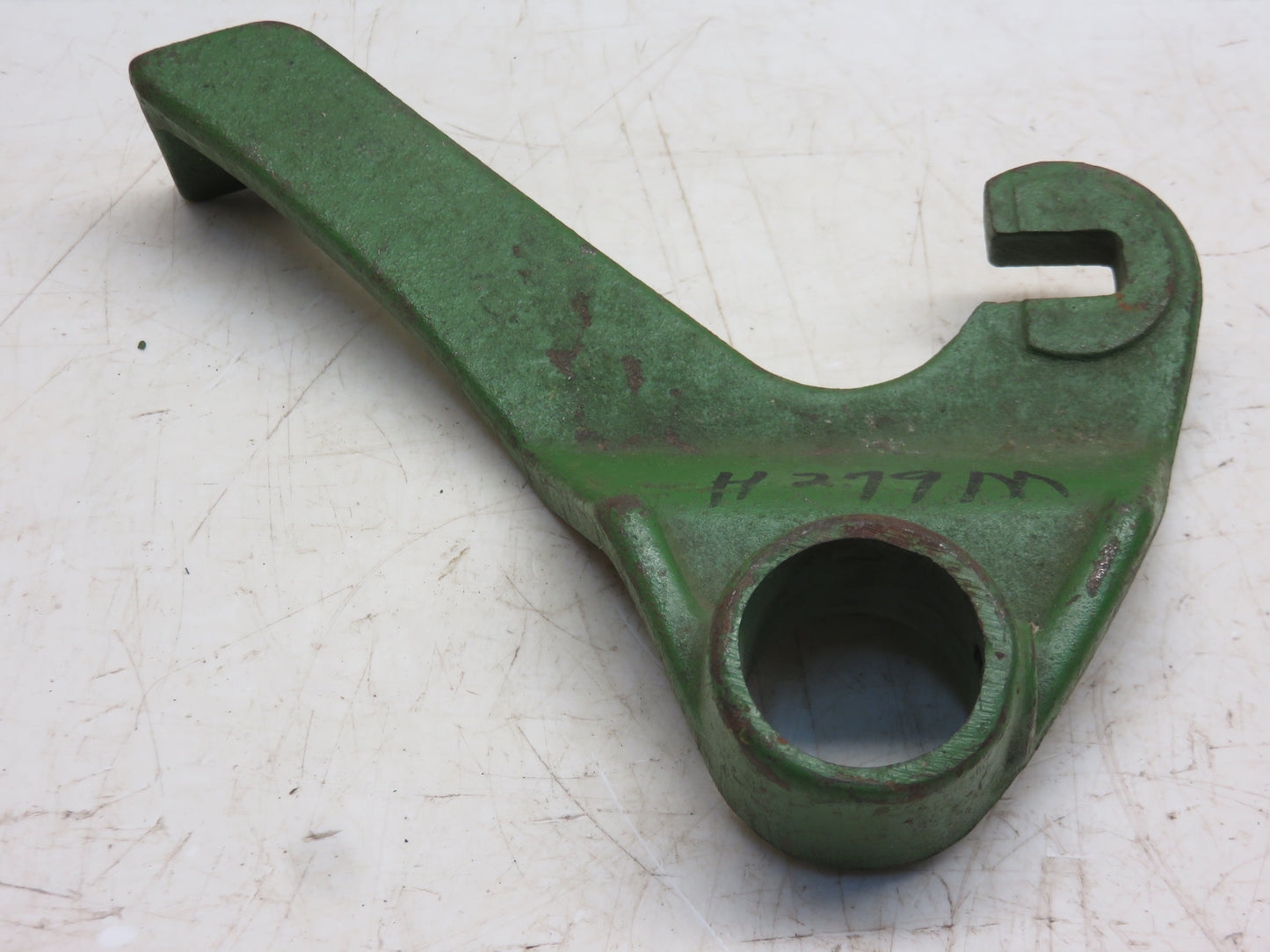 H279M John Deere NOS Fertilizer Drive Shaft Left Hand Hanger For FB, FBA, GL Grain Drill