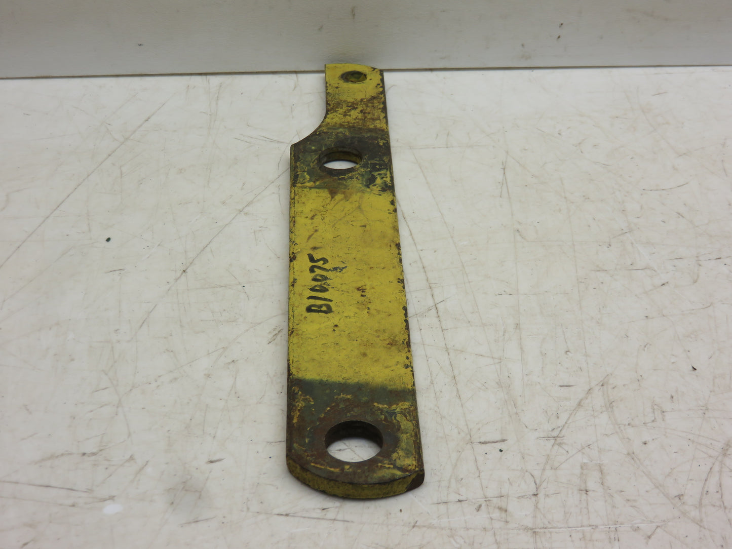 B10075B John Deere Fertilizer Opener Runner Drawbar For 1240, 1250, 1260 Planter