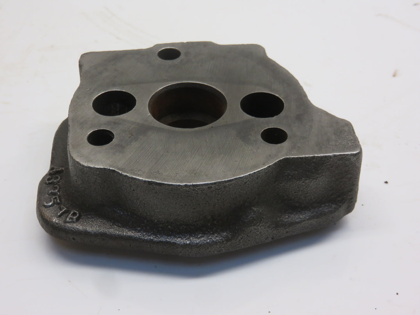 A3357R John Deere Oil Filter Head For A, AR, AO, 60, 70, 620, 720, 630, 730