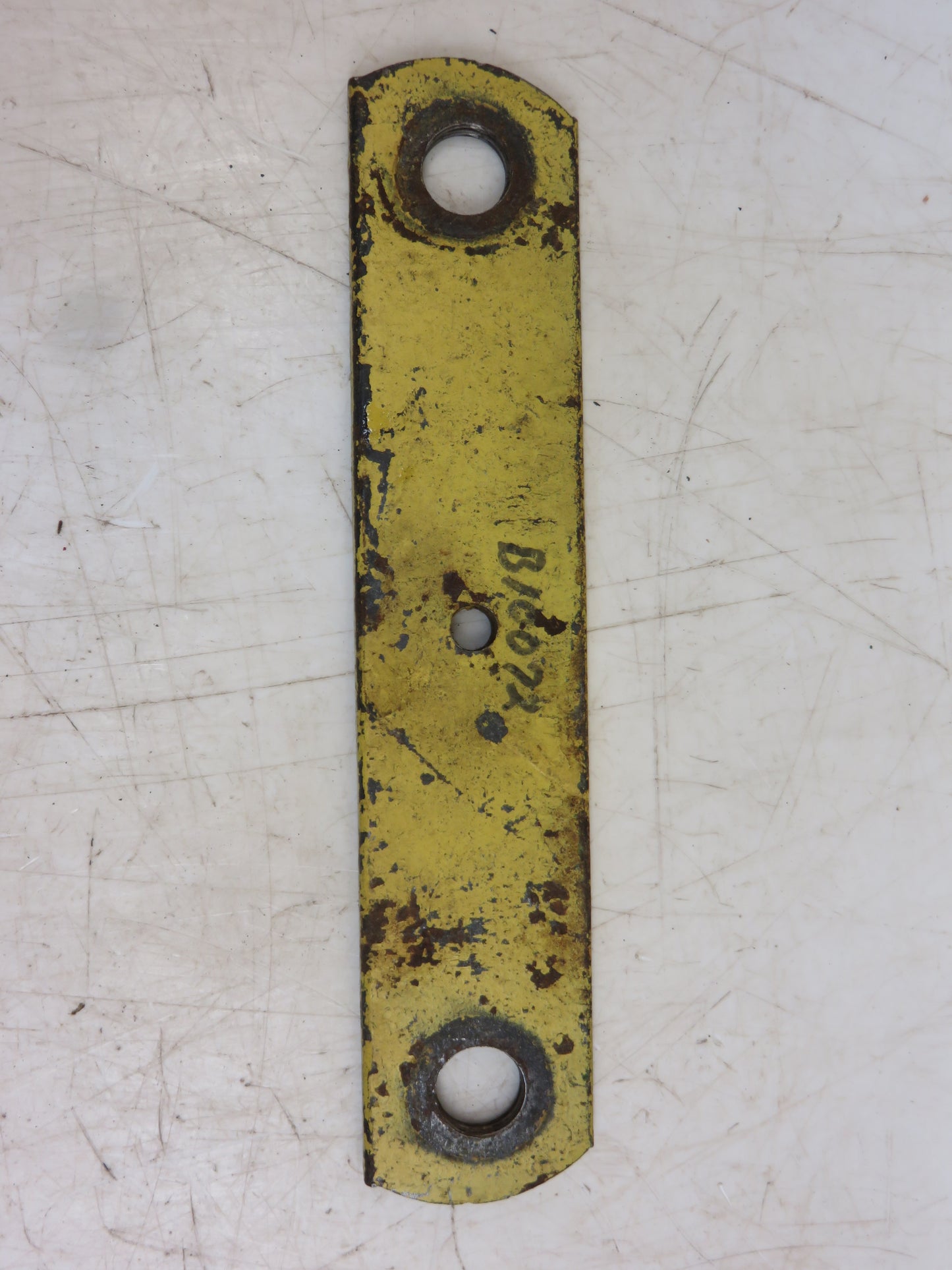 B10072B John Deere Fertilizer Opener Runner Upper Bar For 1240, 1250, 1260 Planter