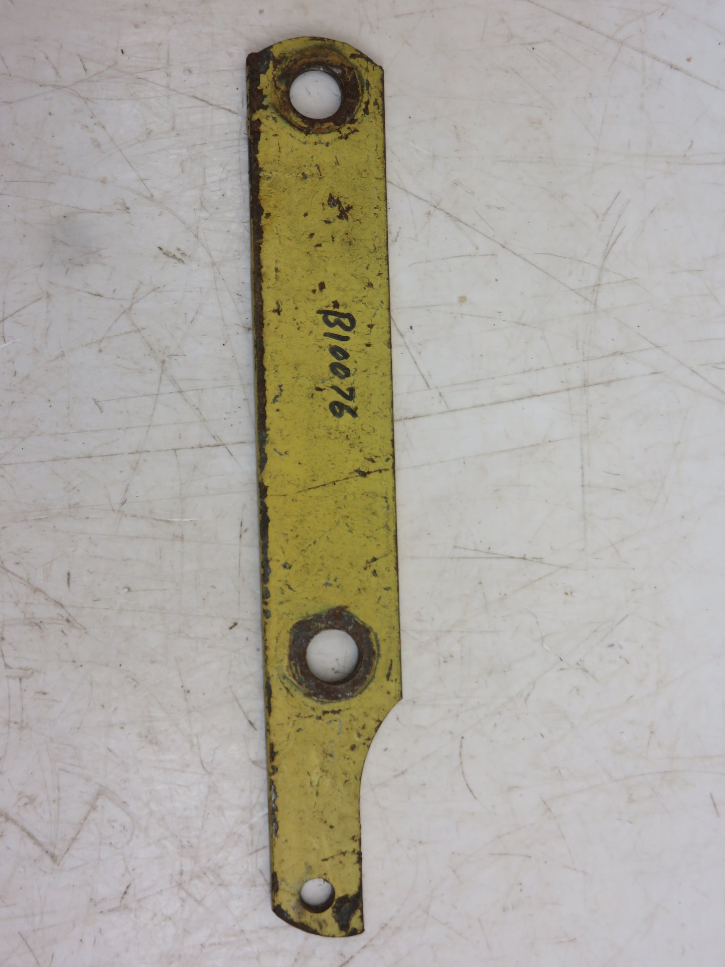 B10076B John Deere Fertilizer Opener Runner Drawbar For 1240, 1250, 1260 Planter