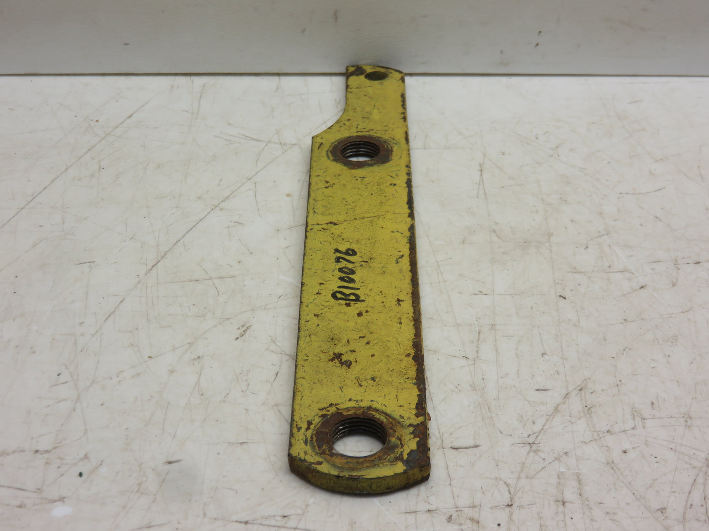 B10076B John Deere Fertilizer Opener Runner Drawbar For 1240, 1250, 1260 Planter