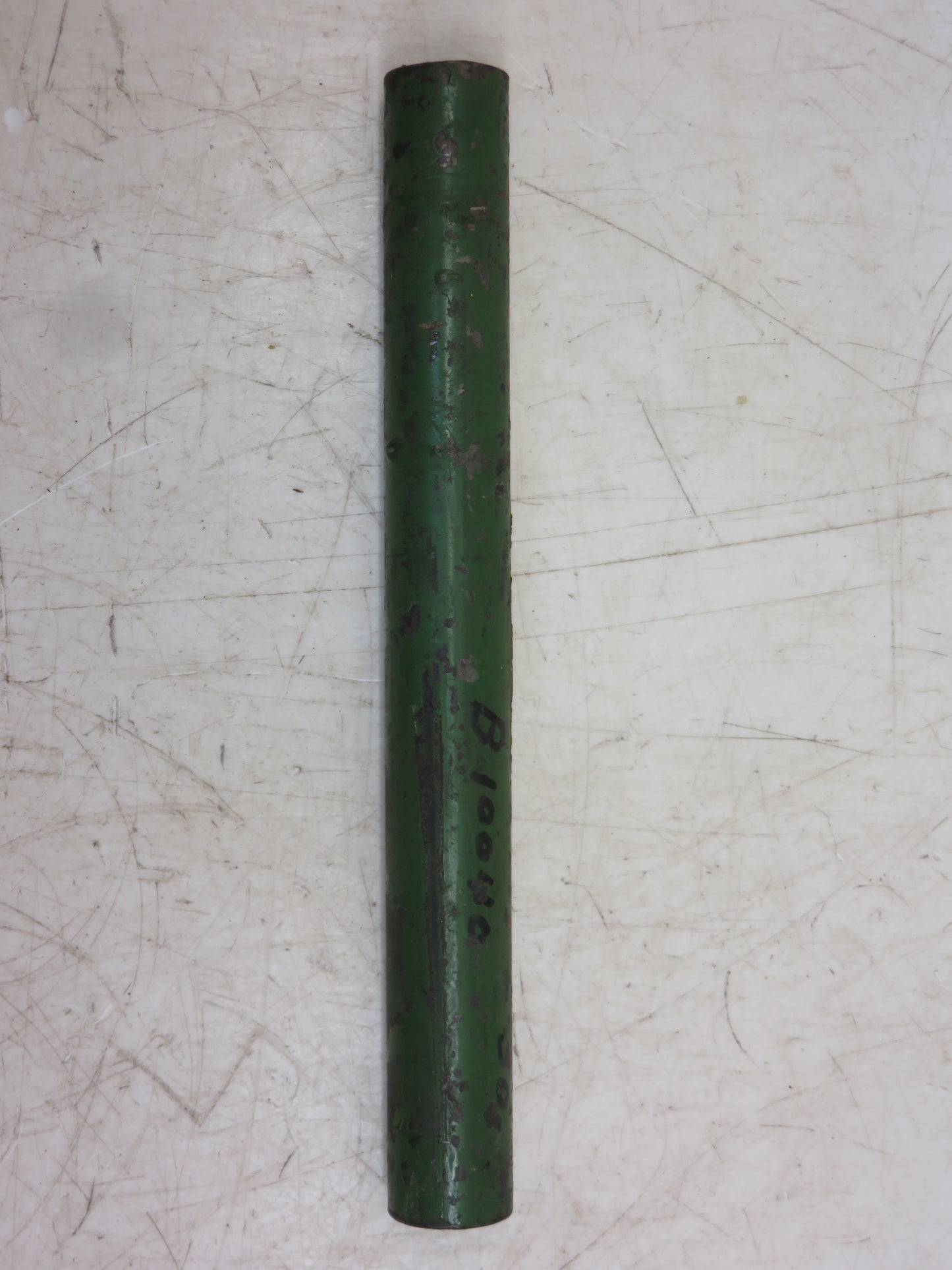 B10040 John Deere NOS Hub Shaft For 494, 495, 694, 695 Planter
