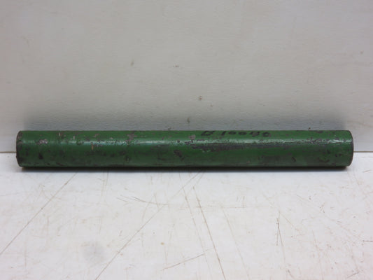 B10040 John Deere NOS Hub Shaft For 494, 495, 694, 695 Planter