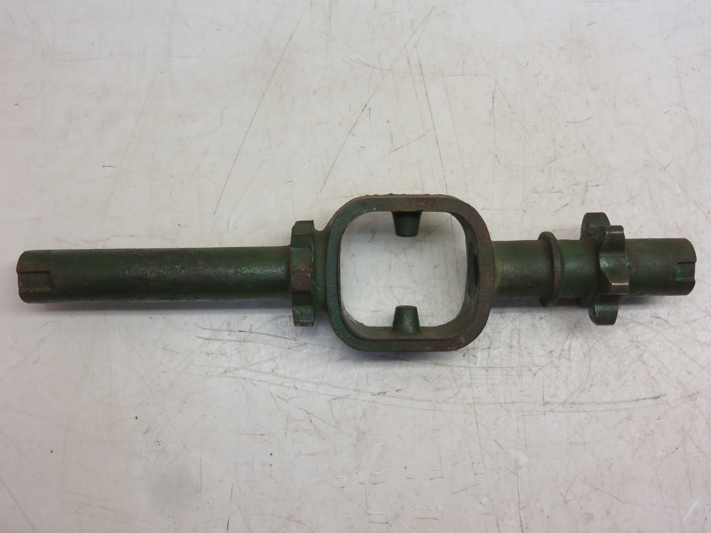 H1715B John Deere Counter Drive Shaft Differential Housing For 290 Planter