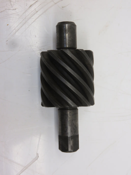 AA5479R, AA3427R John Deere Engine Oil Pump Drive Gear And Shaft For A, B, G