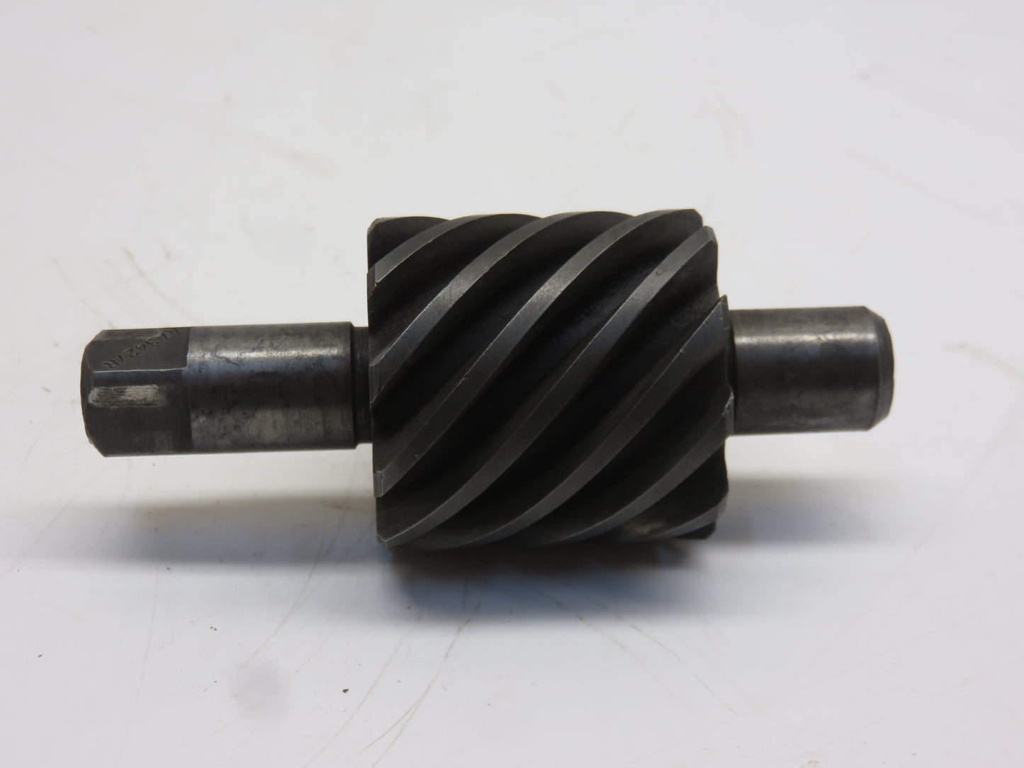 AA5479R, AA3427R John Deere Engine Oil Pump Drive Gear And Shaft For A, B, G