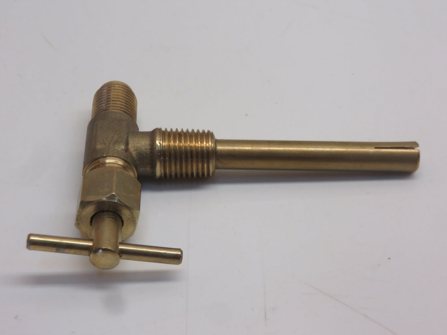 R34656 John Deere Fuel Tank Shut Off Valve For 1020, 1120, 1520, 1030, 1130, 1530, 1630,
